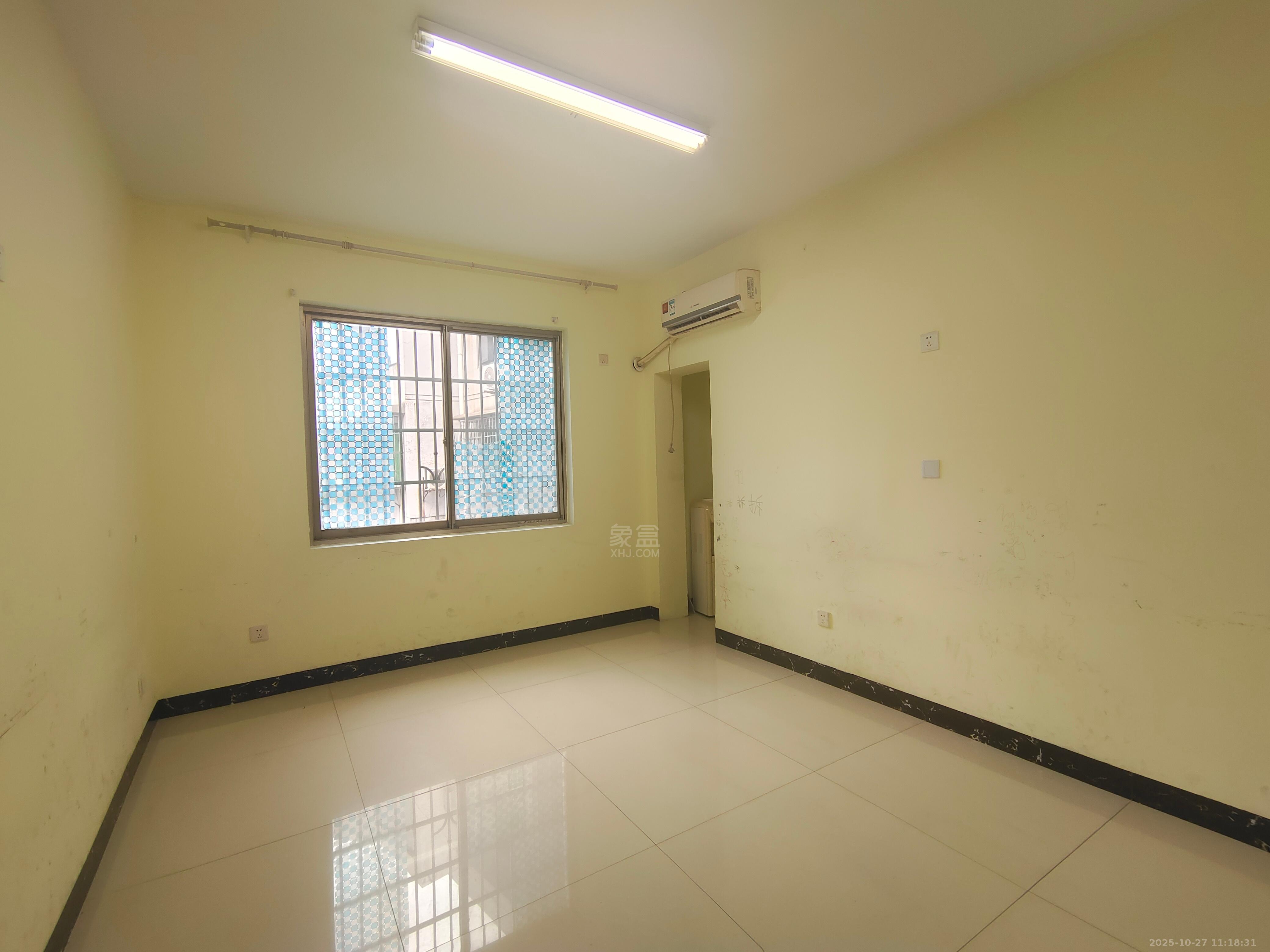 日报社株洲分社 5室2厅1卫 3000.0元/月 日报社株洲分社 5室2厅1卫 3000.0元/月室内图