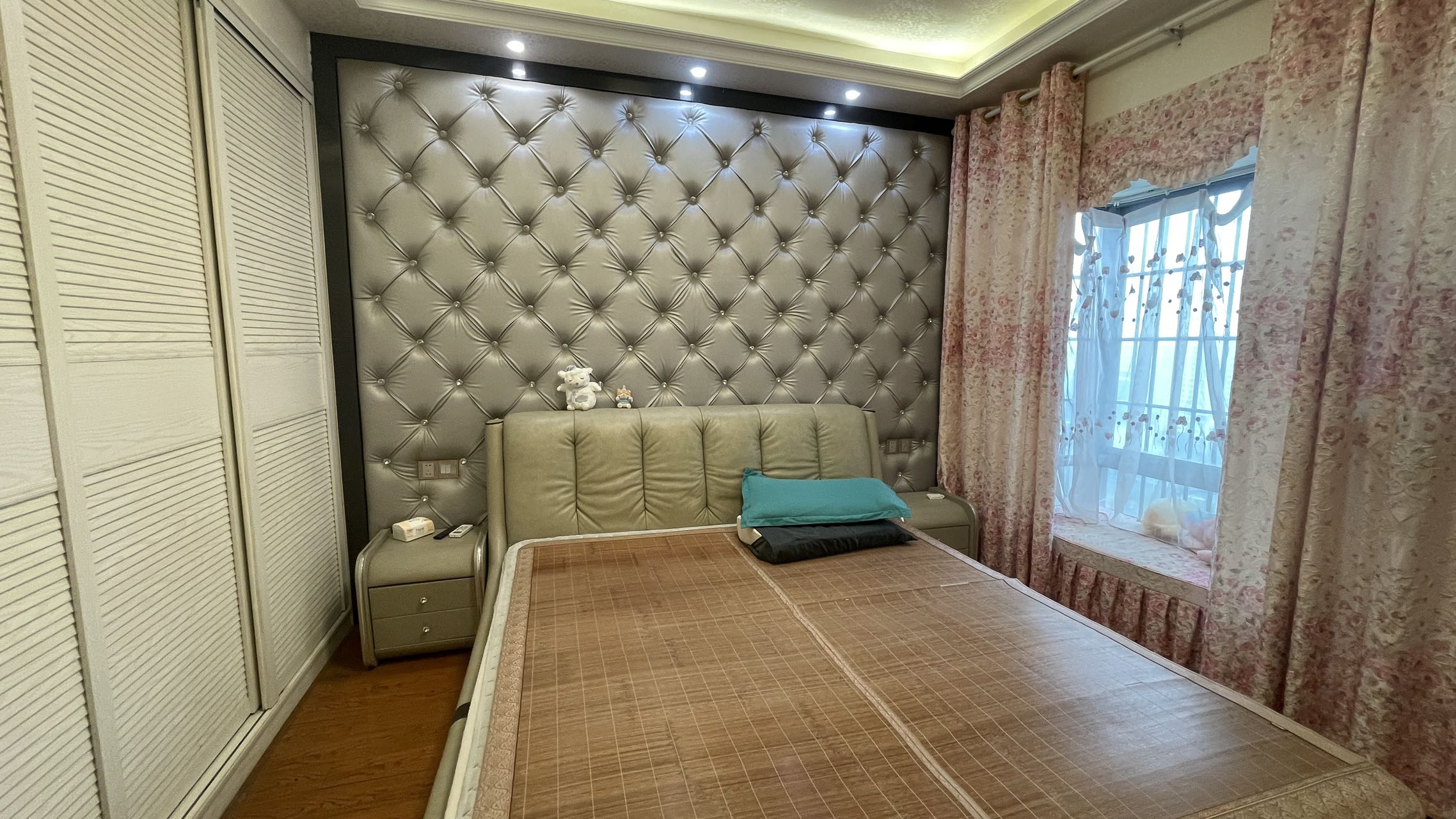 鹏利广场  3室2厅2卫    2100.0元/月室内图