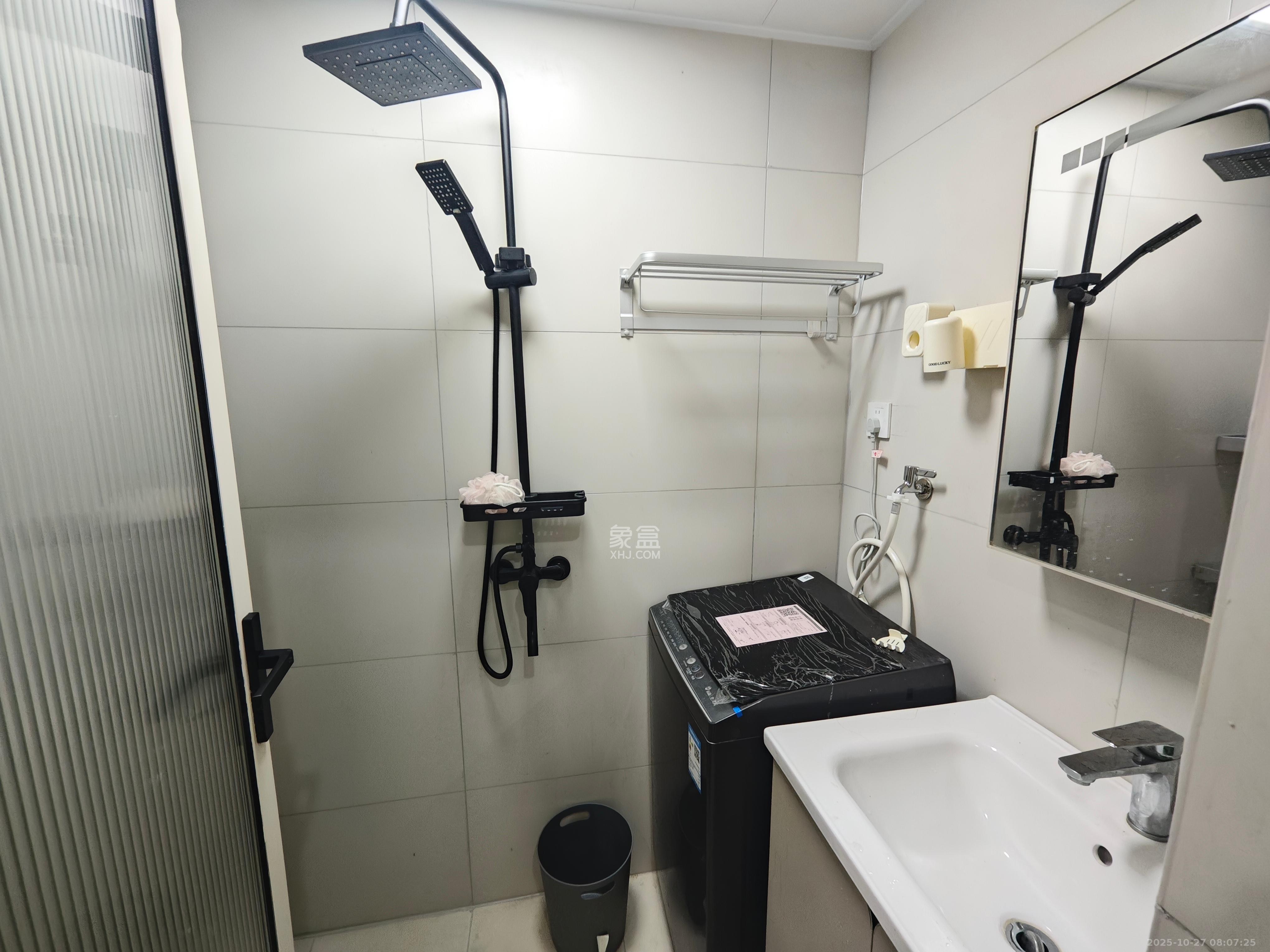 保利中环广场（保利中悦苑）  1室1厅1卫    1500.0元/月室内图