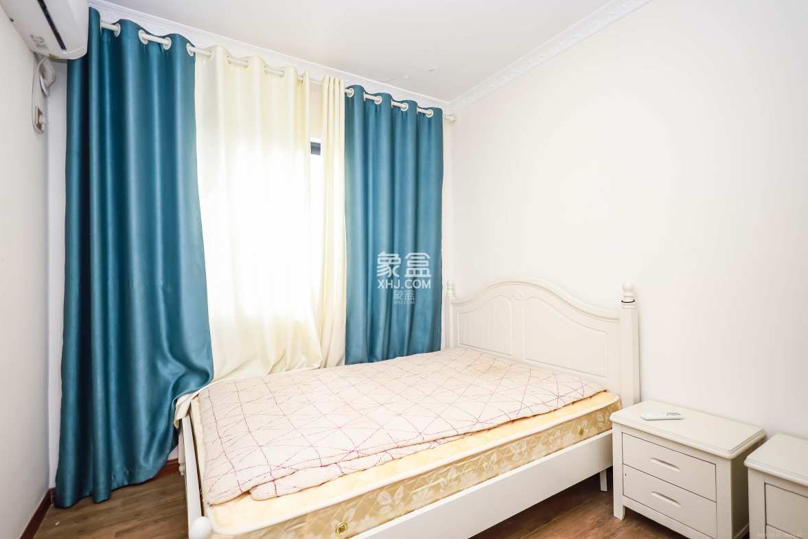 天麓尚层 3室2厅2卫 88.0万 天麓尚层 3室2厅2卫 88.0万卧室