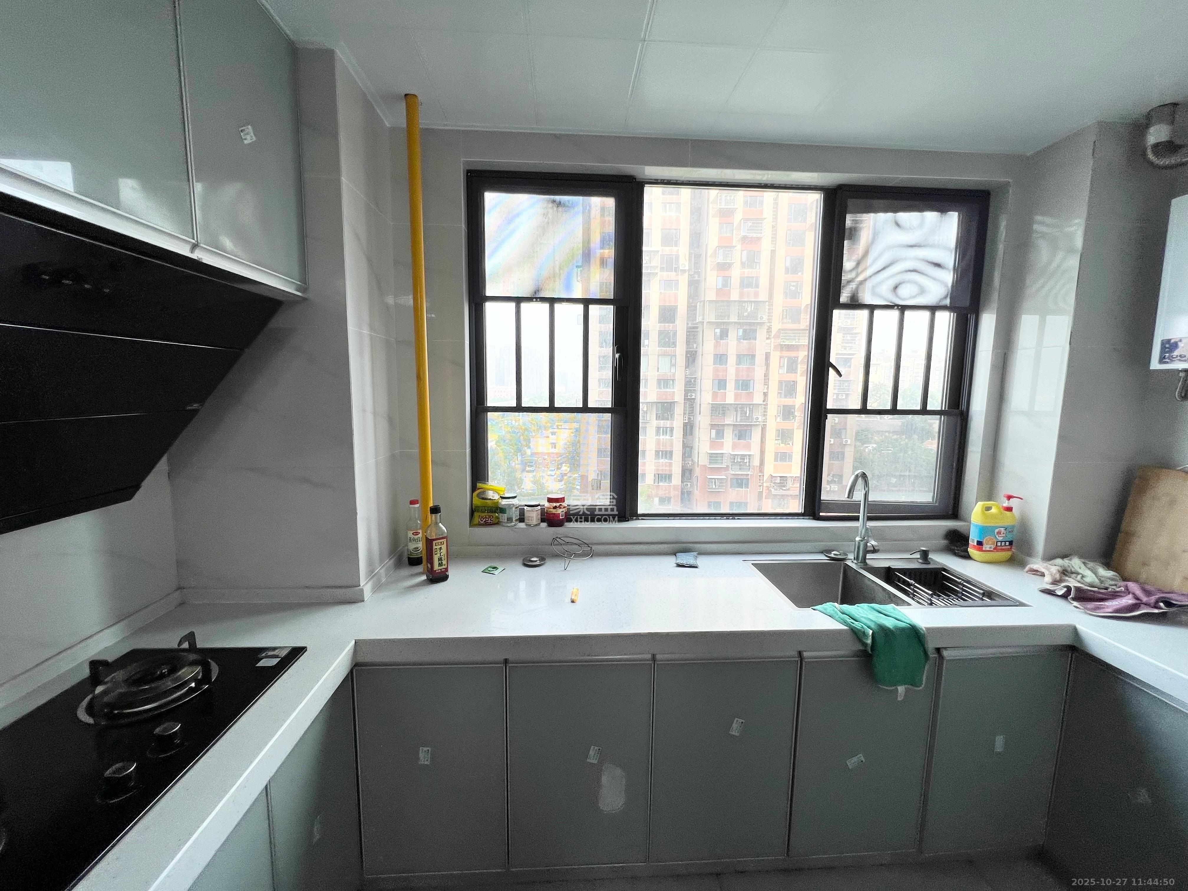 金塘家园  3室2厅2卫    2800.0元/月 金塘家园  3室2厅2卫    2800.0元/月室内图