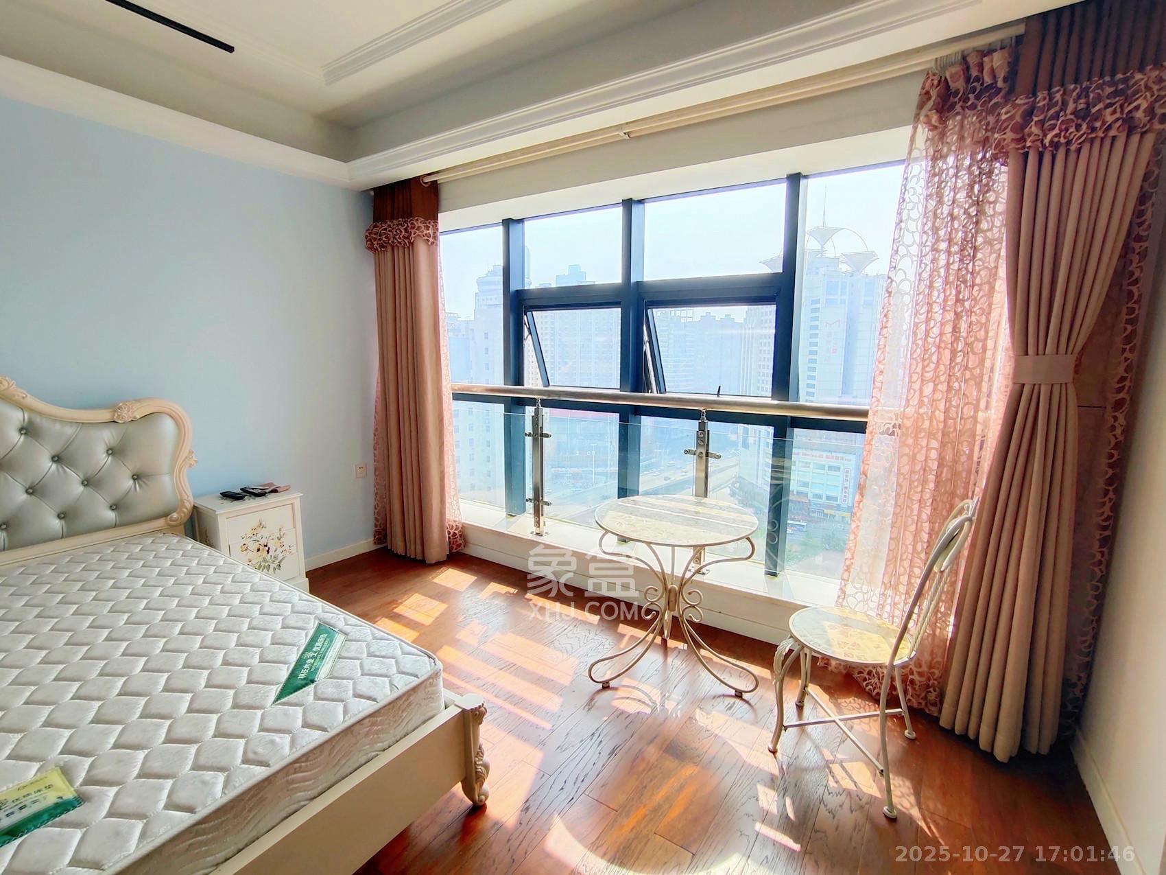 壹号公馆  1室1厅1卫    2000.0元/月 壹号公馆  1室1厅1卫    2000.0元/月