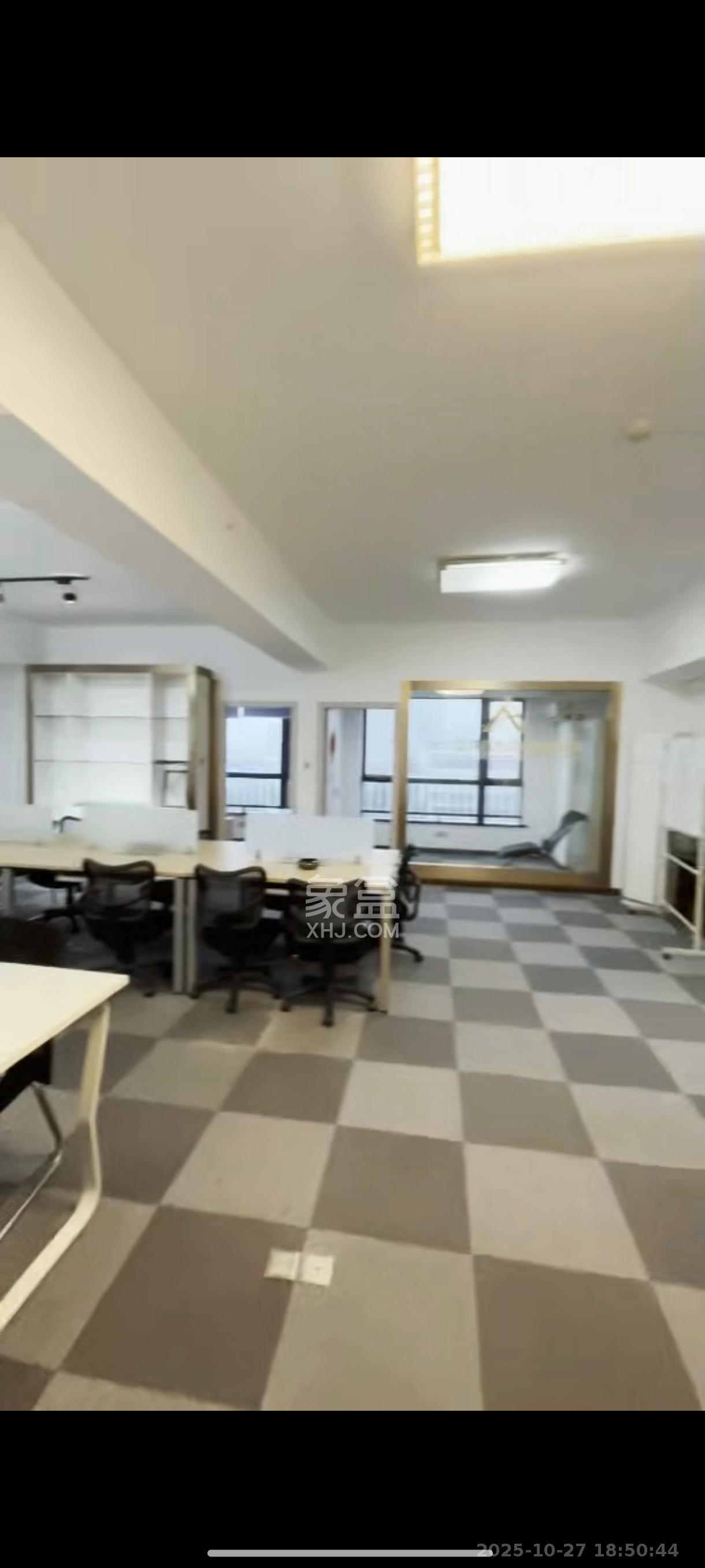 湘域相遇  1室1厅1卫    5500.0元/月