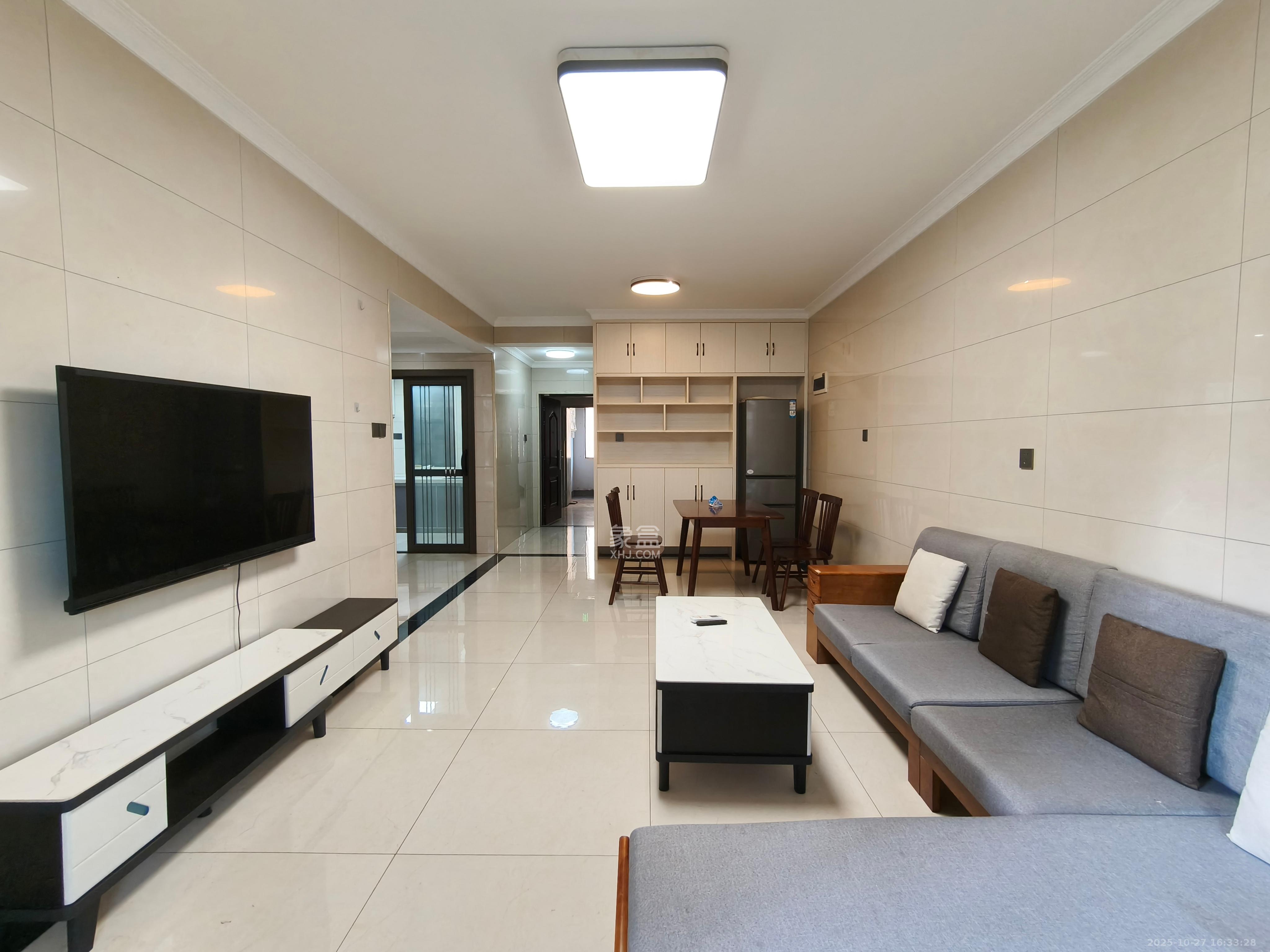 东宜新园  2室1厅1卫    2200.0元/月室内图