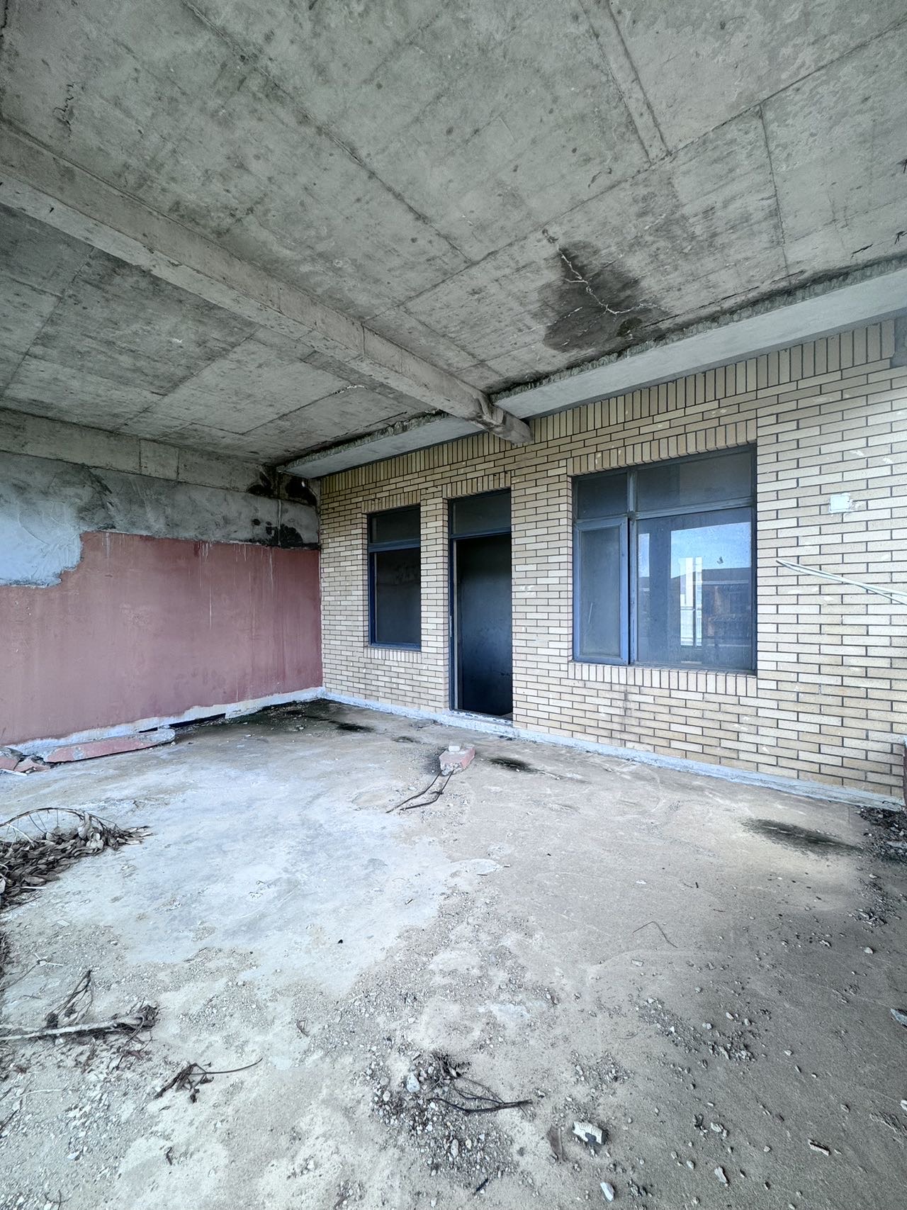 龙墅湾  1室0厅0卫    1070.0万客厅