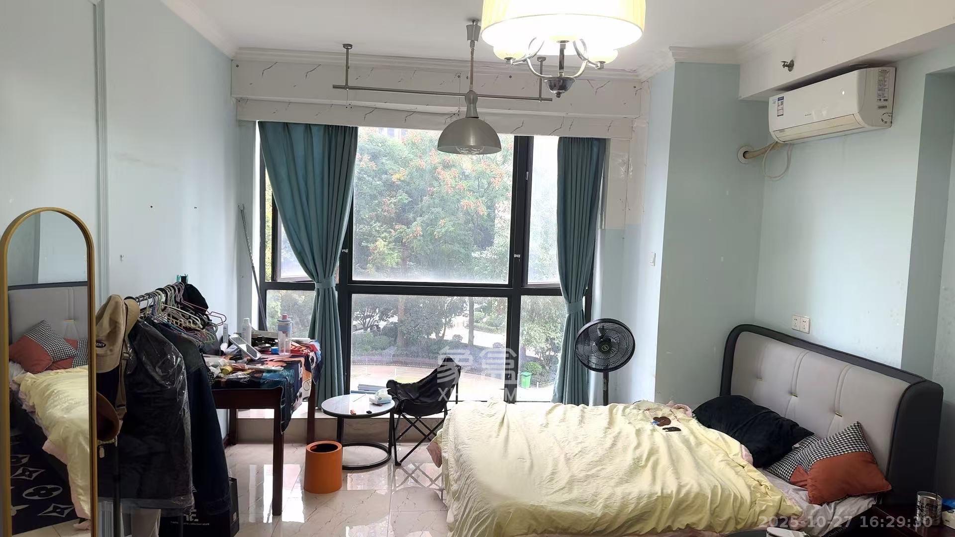 融科东南海  1室1厅1卫    1300.0元/月室内图