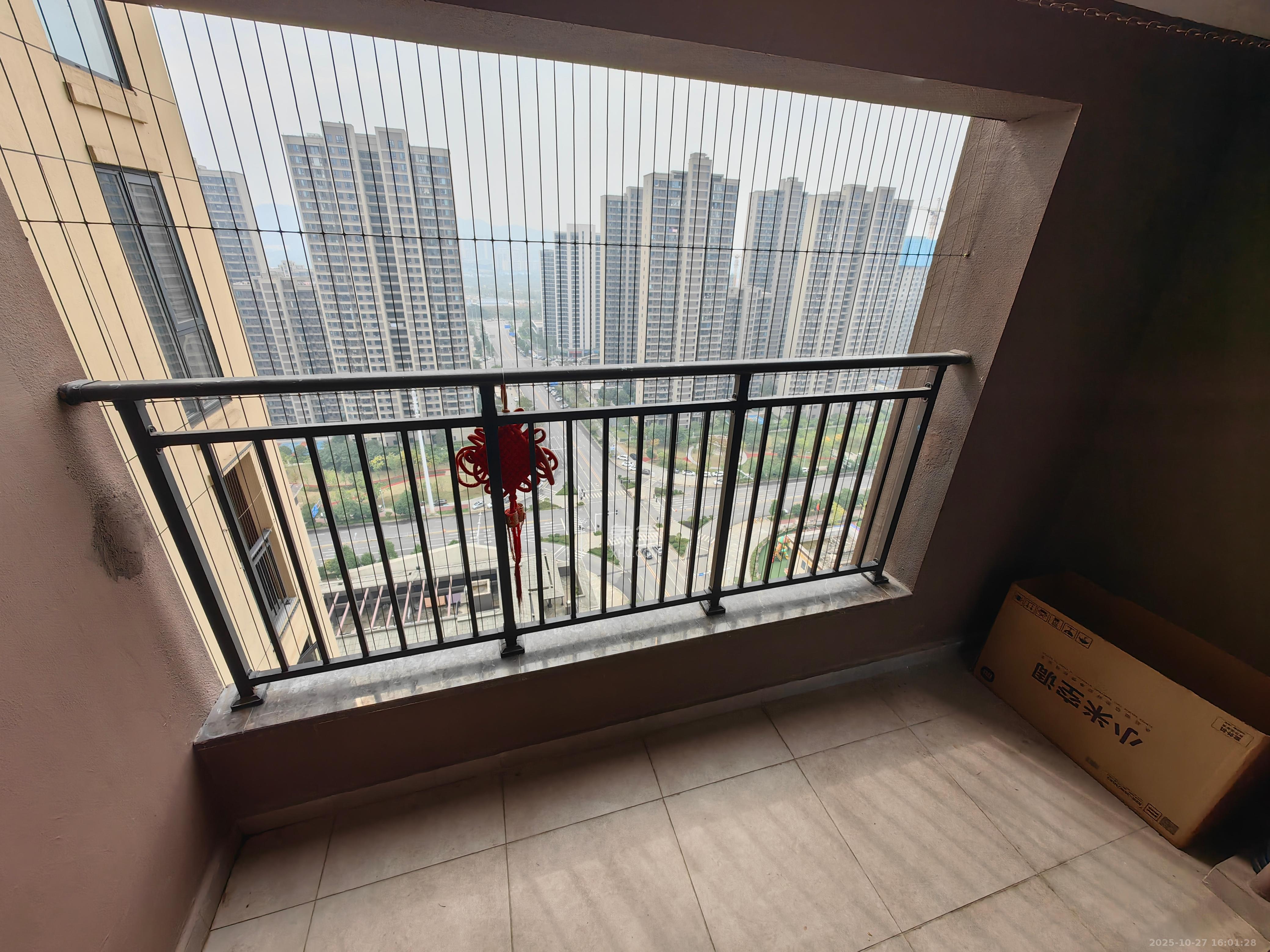 越秀亲爱里  4室2厅2卫    2700.0元/月 越秀亲爱里  4室2厅2卫    2700.0元/月室内图