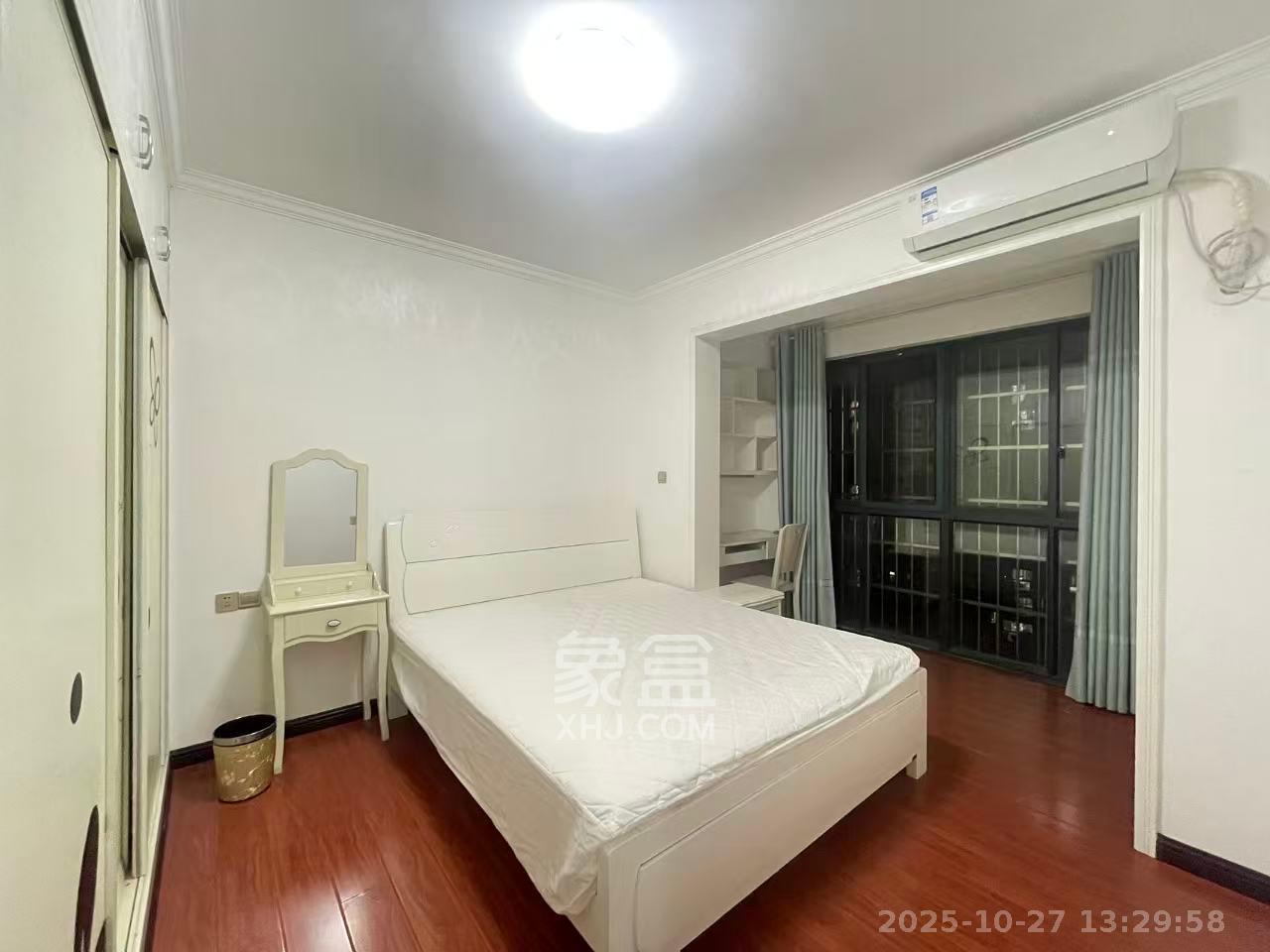 鑫科明珠  2室2厅1卫    2200.0元/月室内图