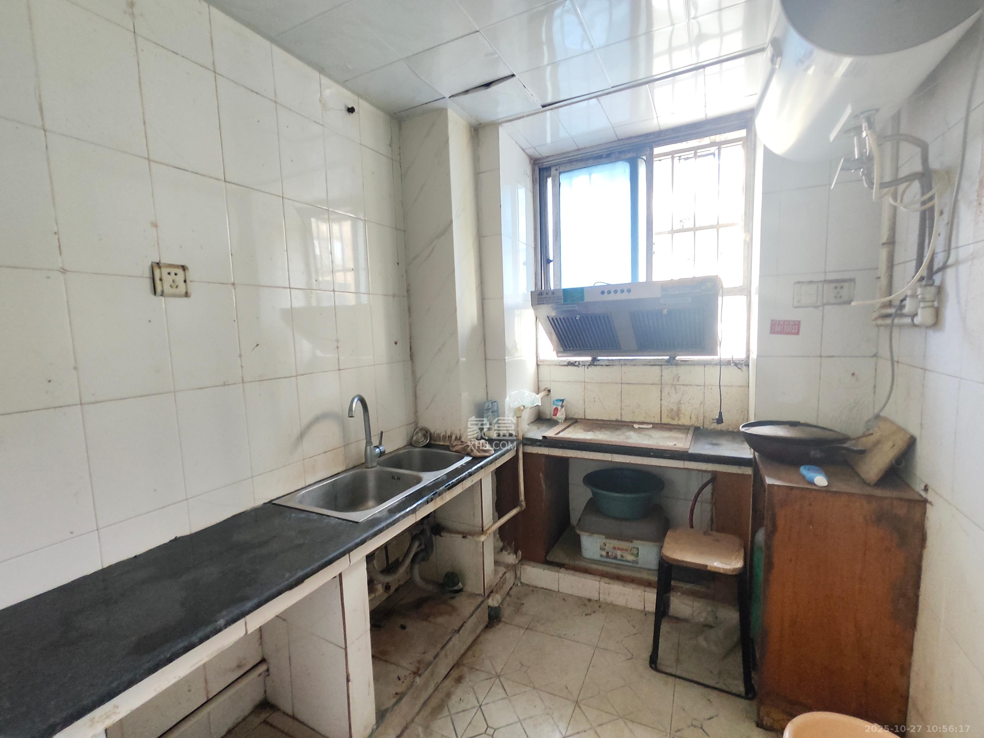 王公塘社区 2室1厅1卫 1500.0元/月 王公塘社区 2室1厅1卫 1500.0元/月室内图