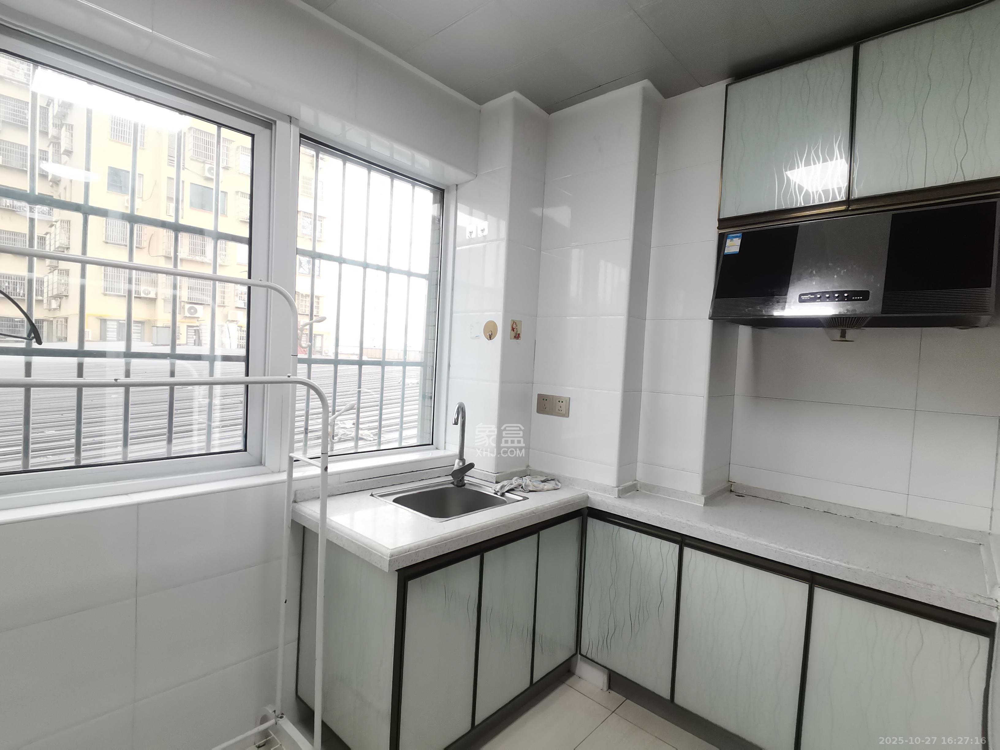 新远时代 1室1厅1卫 950.0元/月 新远时代 1室1厅1卫 950.0元/月室内图