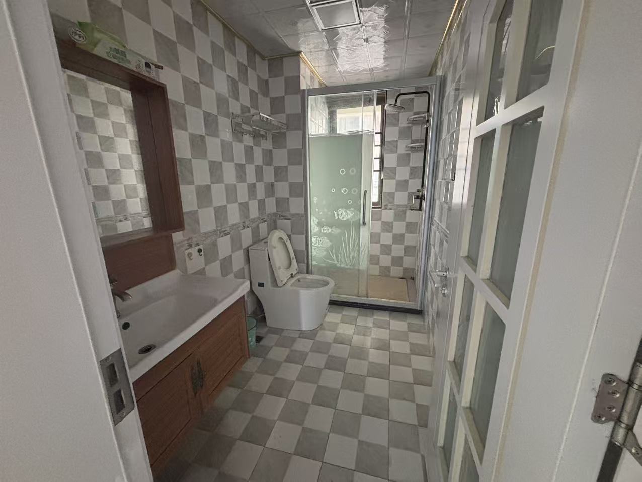 颐养公社阳光城  3室2厅2卫    3500.0元/月 颐养公社阳光城  3室2厅2卫    3500.0元/月室内图1