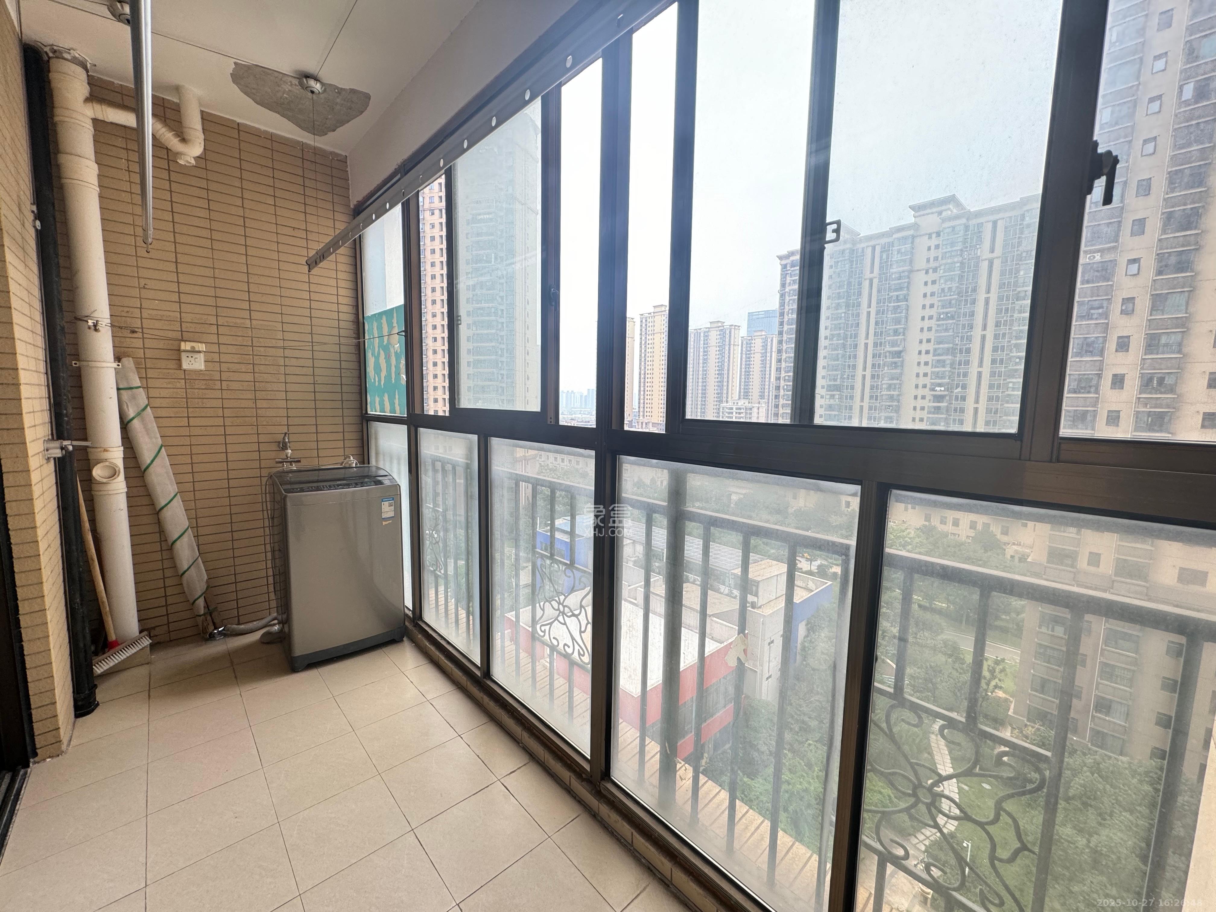 江山帝景哈佛 3室2厅2卫 2000.0元/月 江山帝景哈佛 3室2厅2卫 2000.0元/月室内图