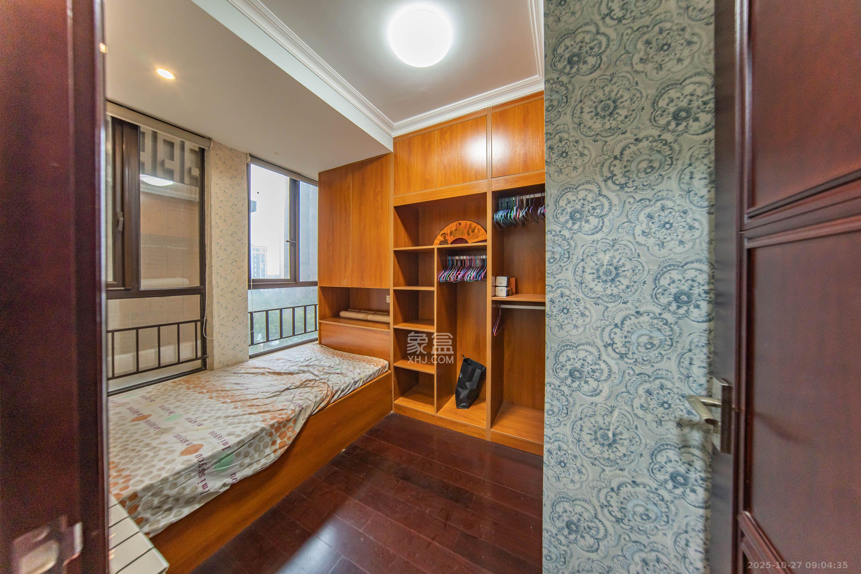 中海国际一期  3室2厅1卫    2000.0元/月室内图