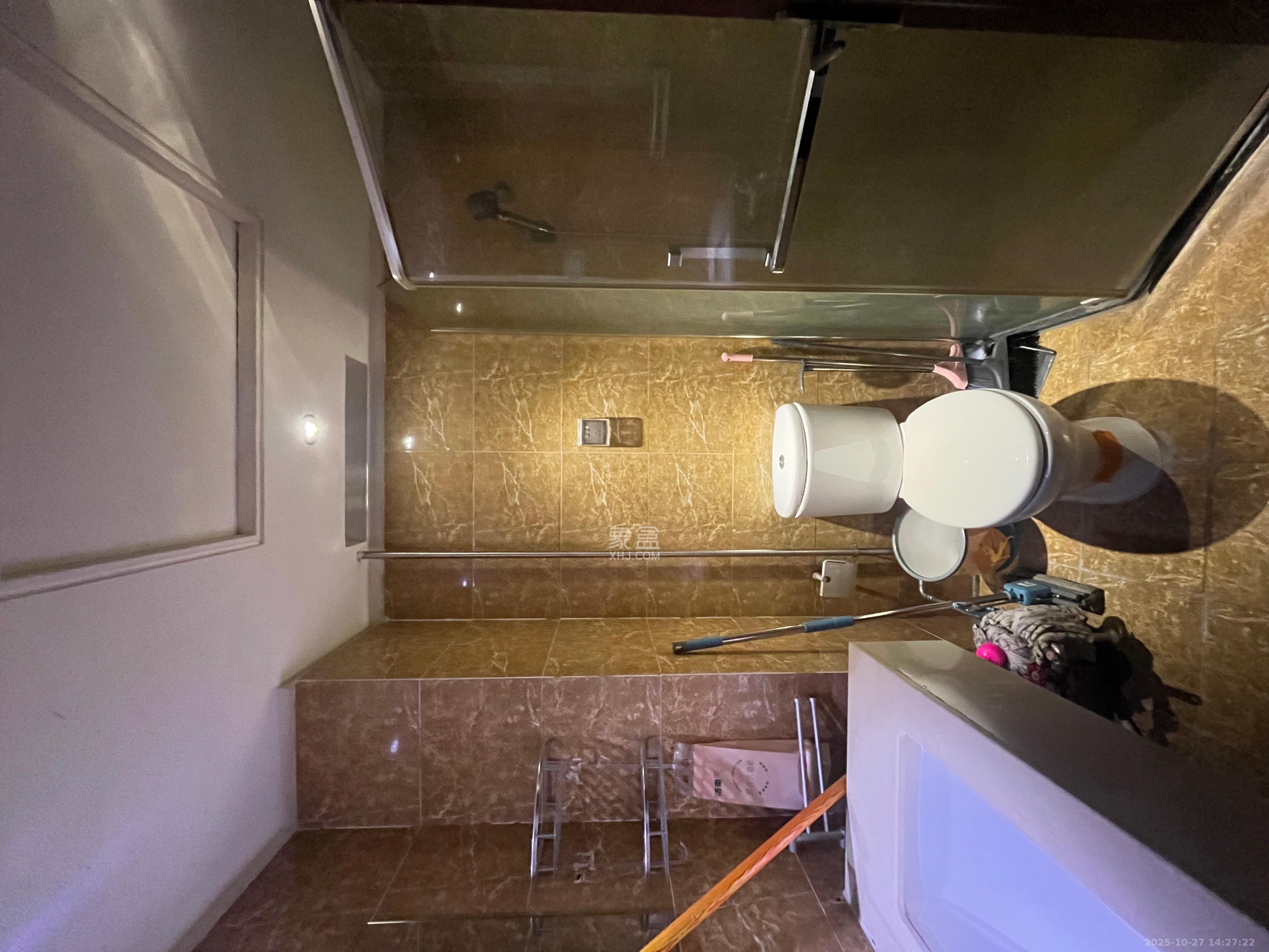 东塘瑞府 1室1厅1卫 1600.0元/月 东塘瑞府 1室1厅1卫 1600.0元/月室内图