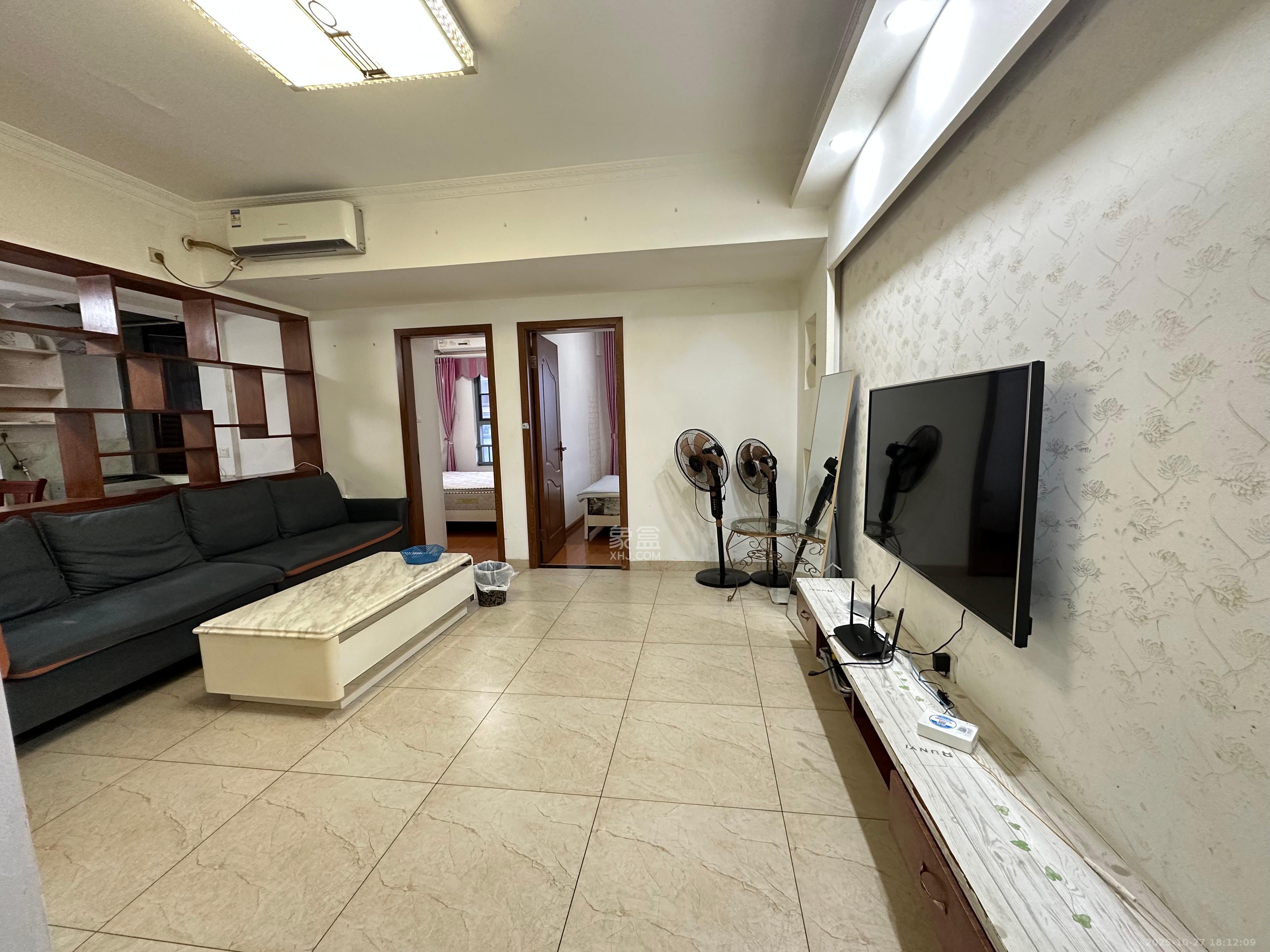 东怡外国（南湖一号)  2室1厅1卫    2700.0元/月室内图