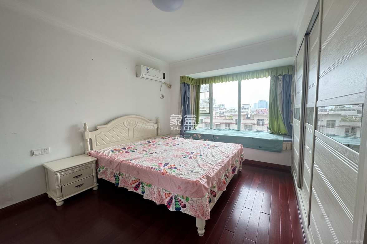 金鼎公园尚 3室2厅2卫 2400.0元/月 金鼎公园尚 3室2厅2卫 2400.0元/月室内图