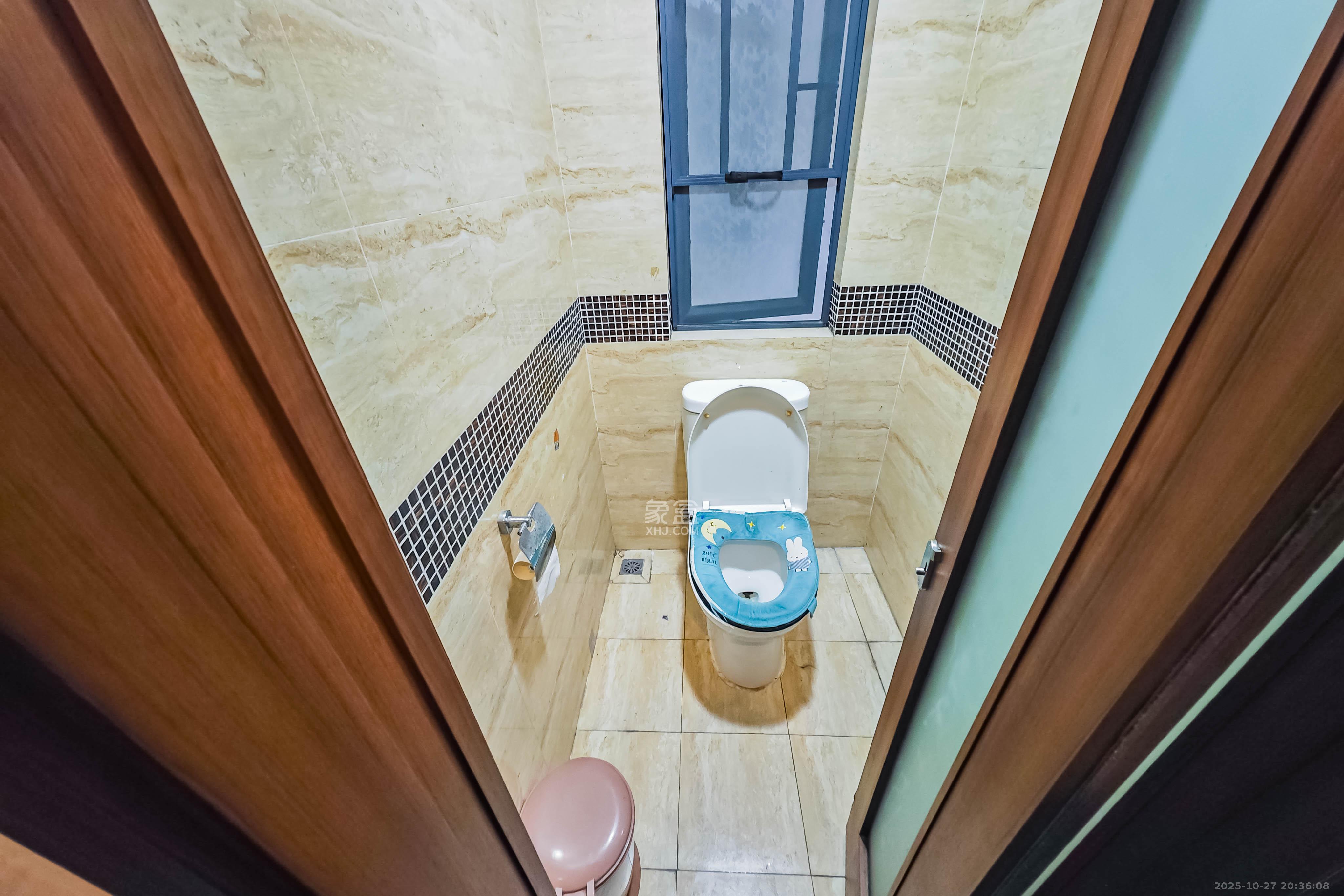 万科金域华府一期  3室2厅1卫    105.0万卫生间