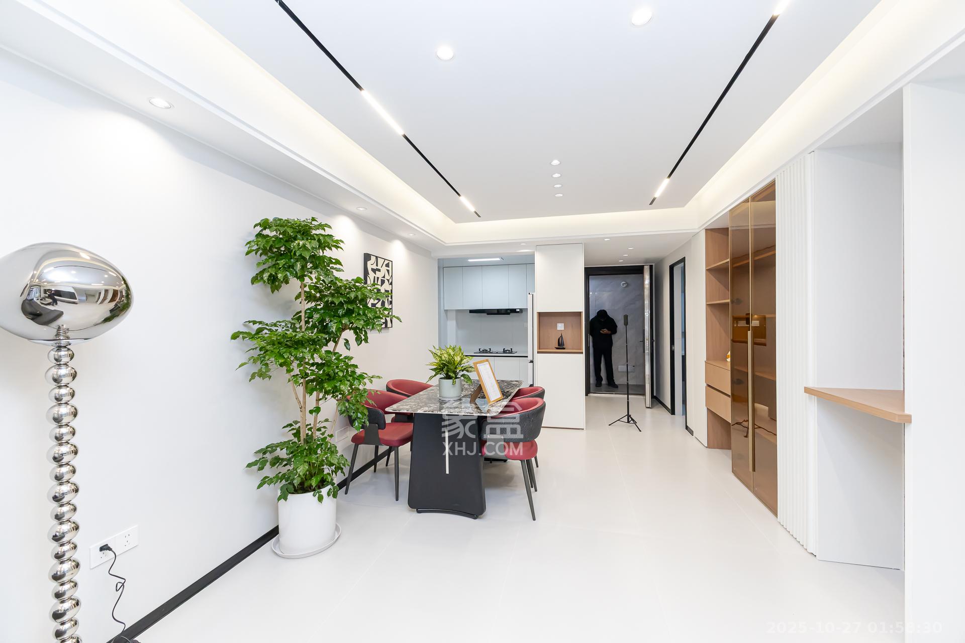 越秀湘江星汇城二期 4室2厅2卫 125.5万 越秀湘江星汇城二期 4室2厅2卫 125.5万客厅