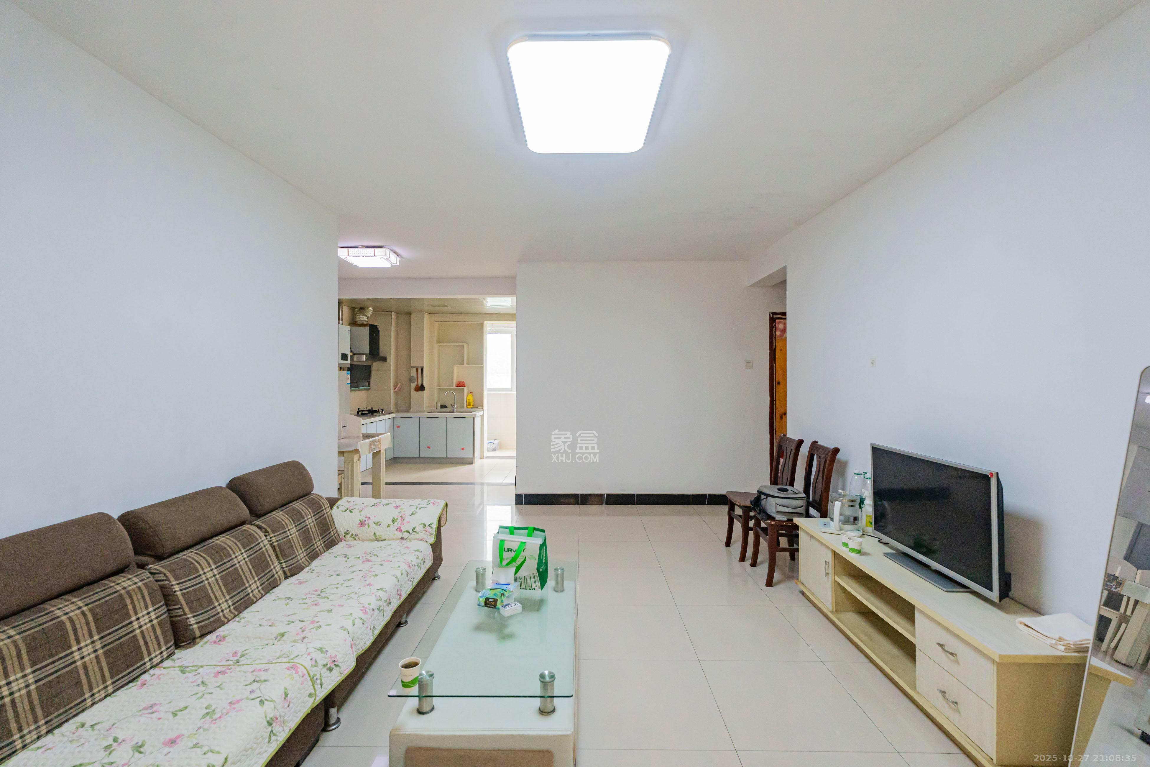 四方锦城  2室1厅1卫    72.0万 四方锦城  2室1厅1卫    72.0万客厅