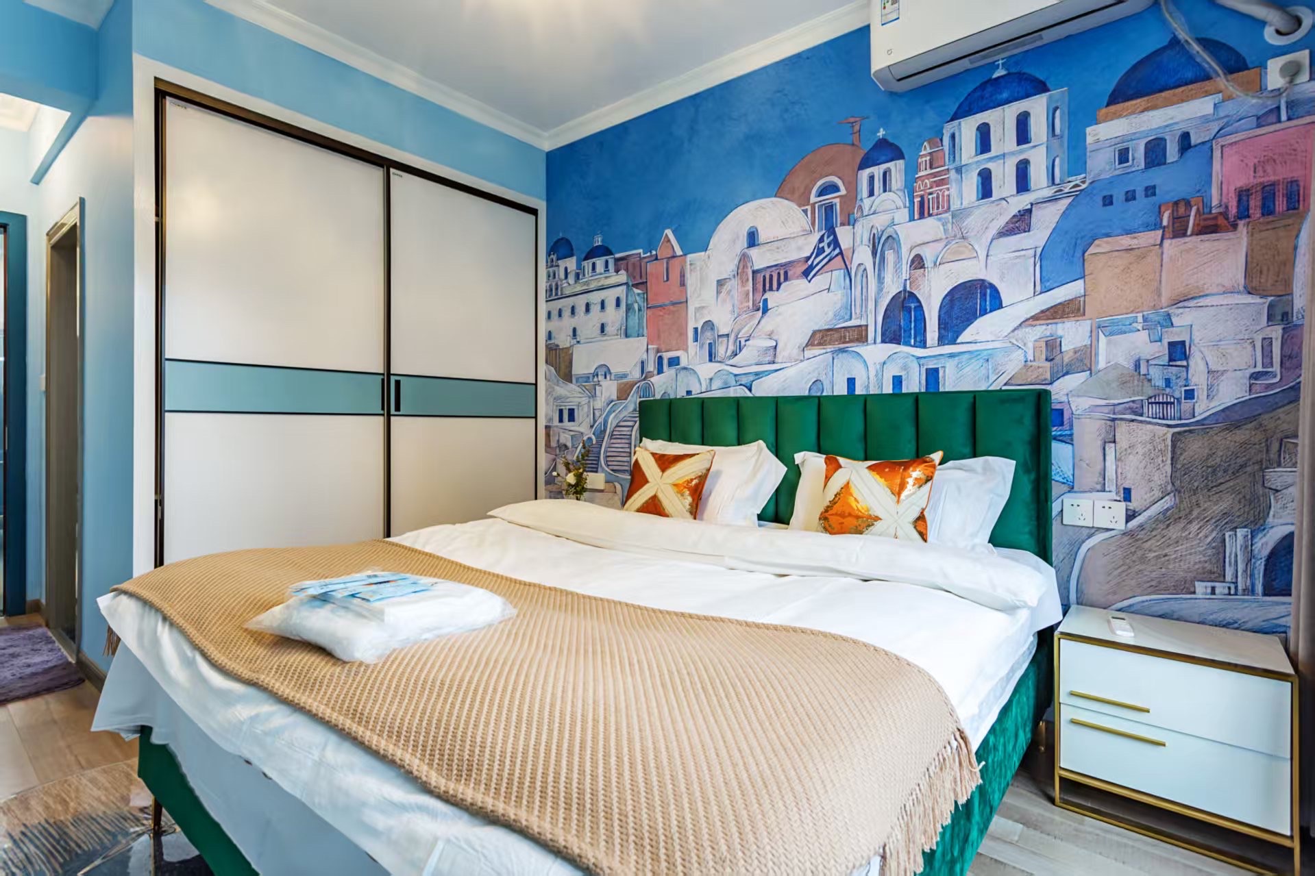 融冠亲城  3室1厅1卫    2500.0元/月室内图