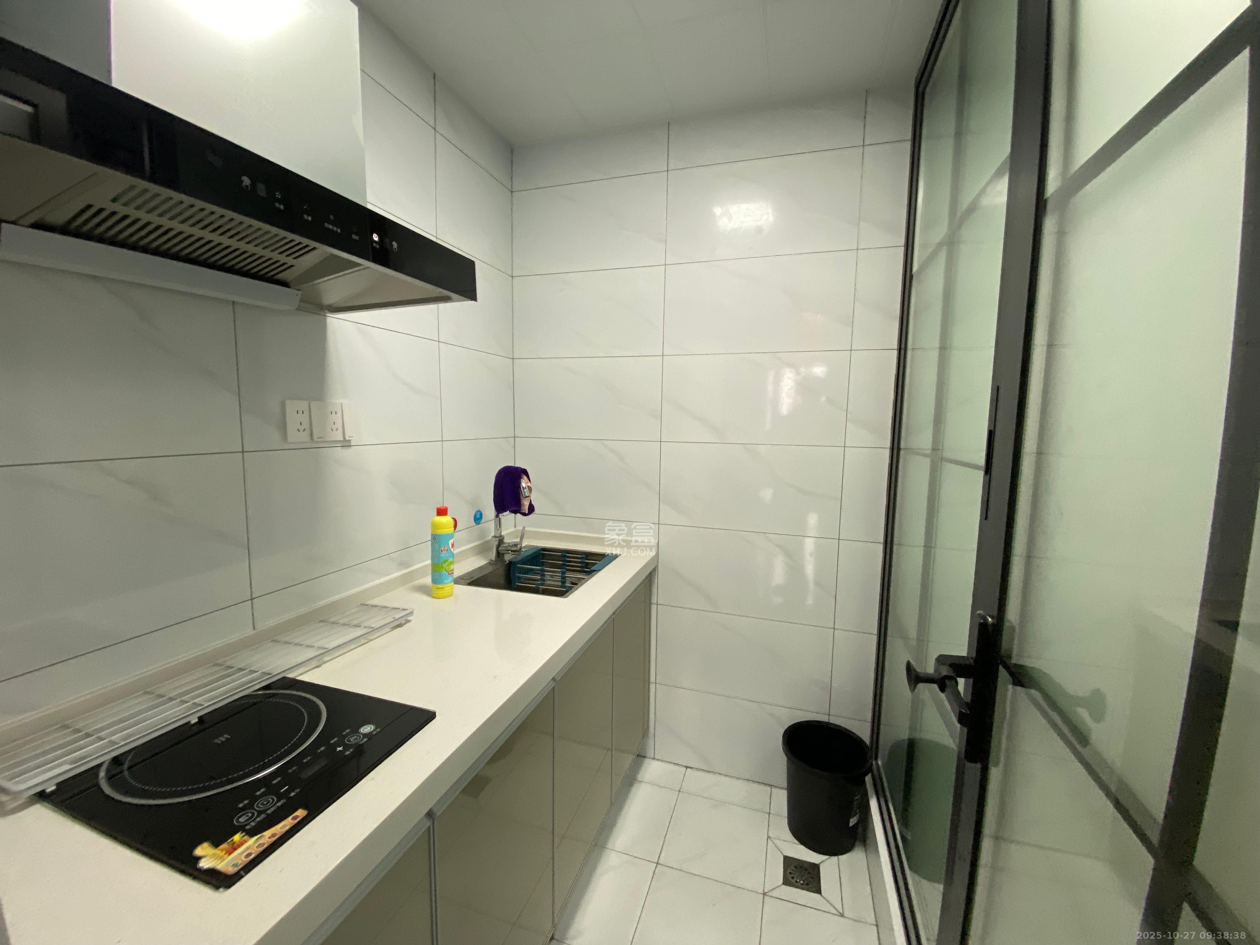 鄱阳汇金中心  1室1厅1卫    1400.0元/月室内图