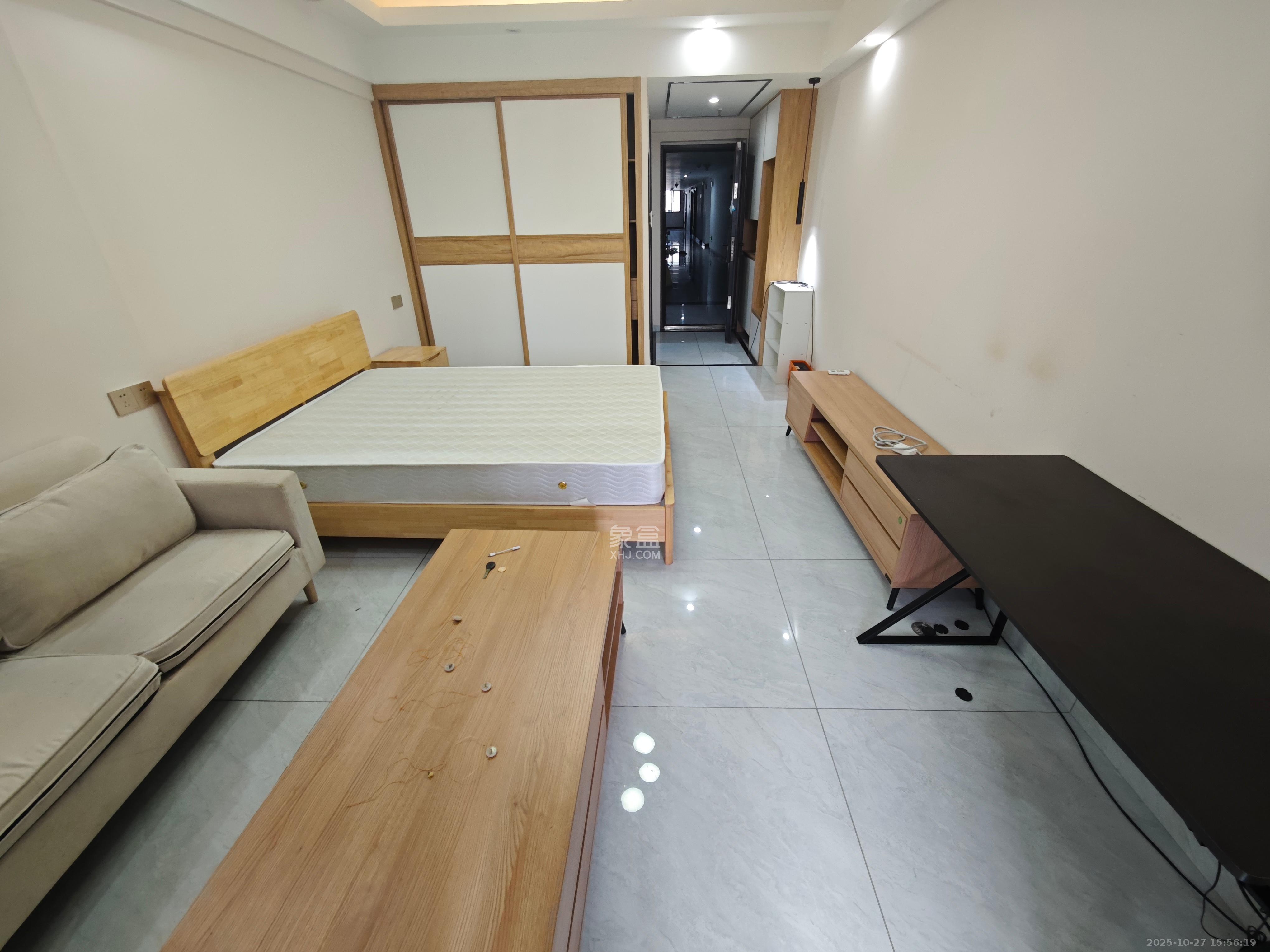 国泰九龙湾  1室1厅1卫    1300.0元/月室内图