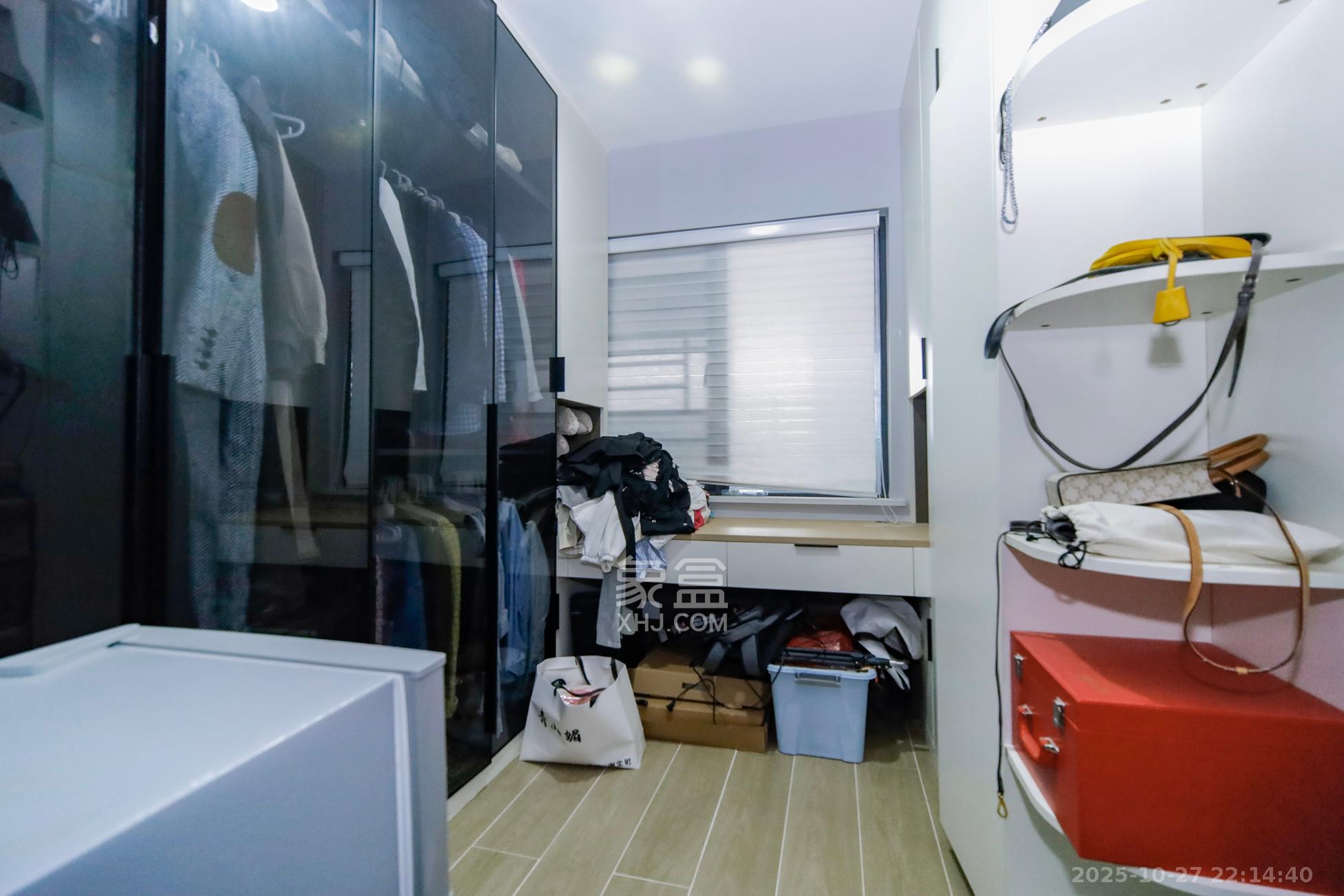 华润翡翠府  3室2厅2卫    138.0万其他