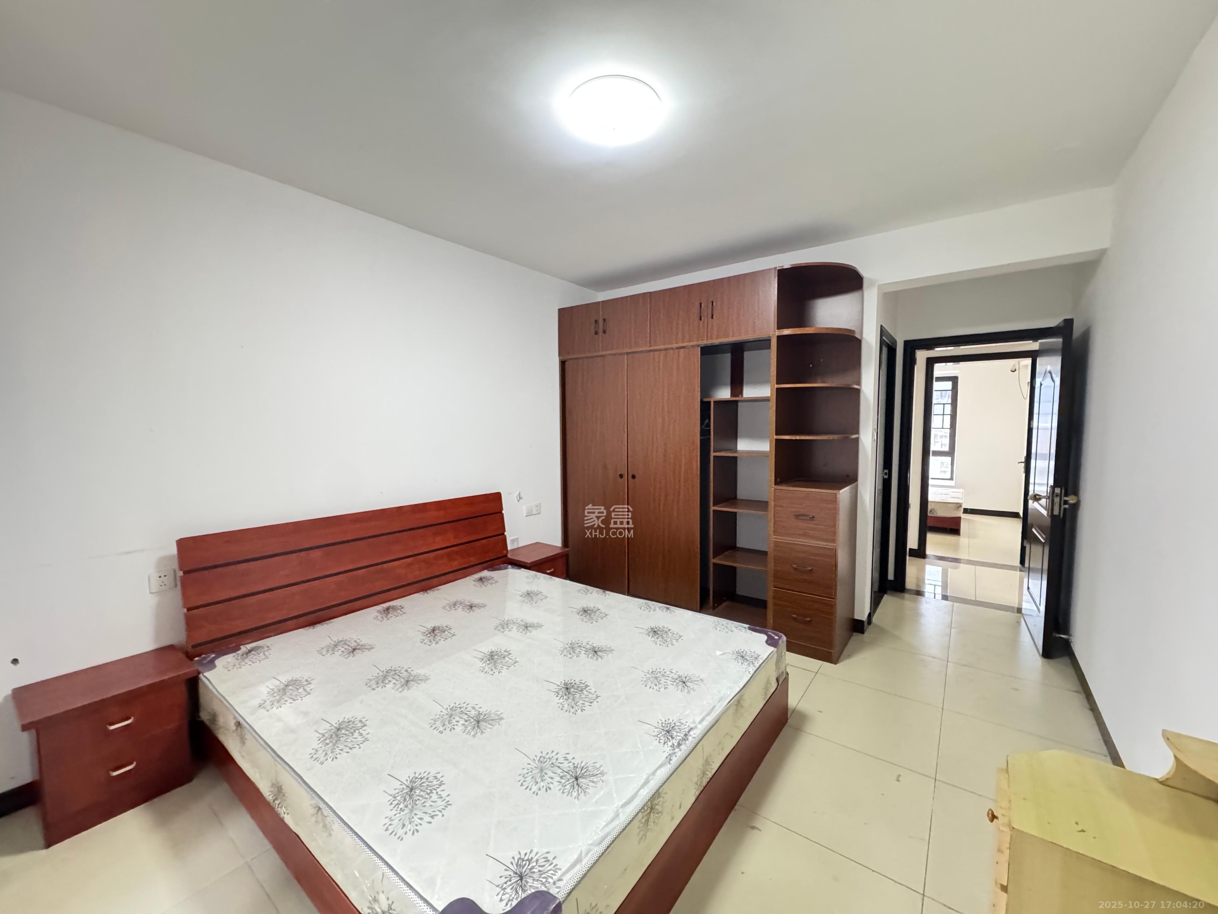 中欣楚天熙苑  3室2厅2卫    2500.0元/月 中欣楚天熙苑  3室2厅2卫    2500.0元/月室内图