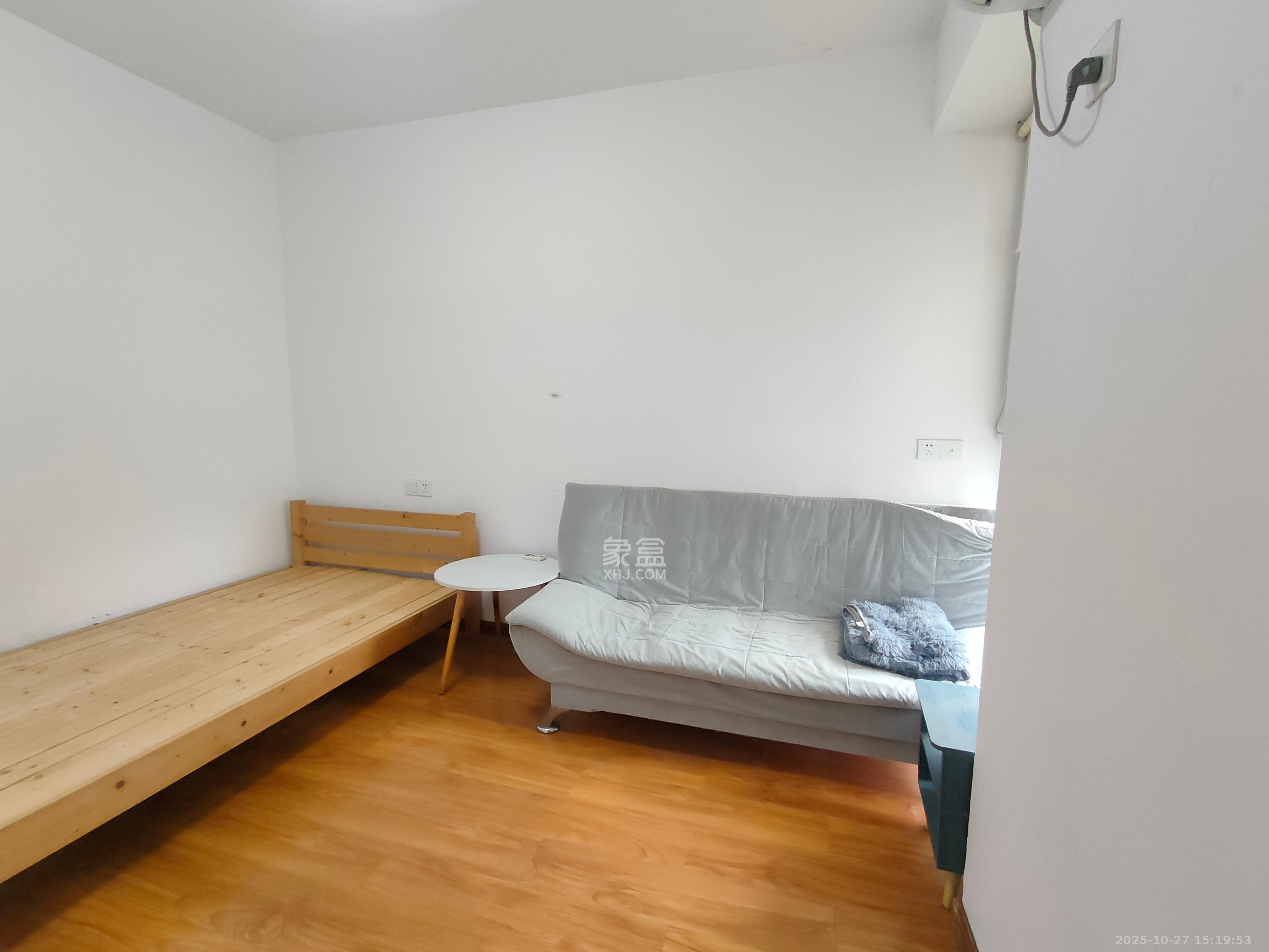 澳海澜庭 2室2厅1卫 1300.0元/月 澳海澜庭 2室2厅1卫 1300.0元/月室内图