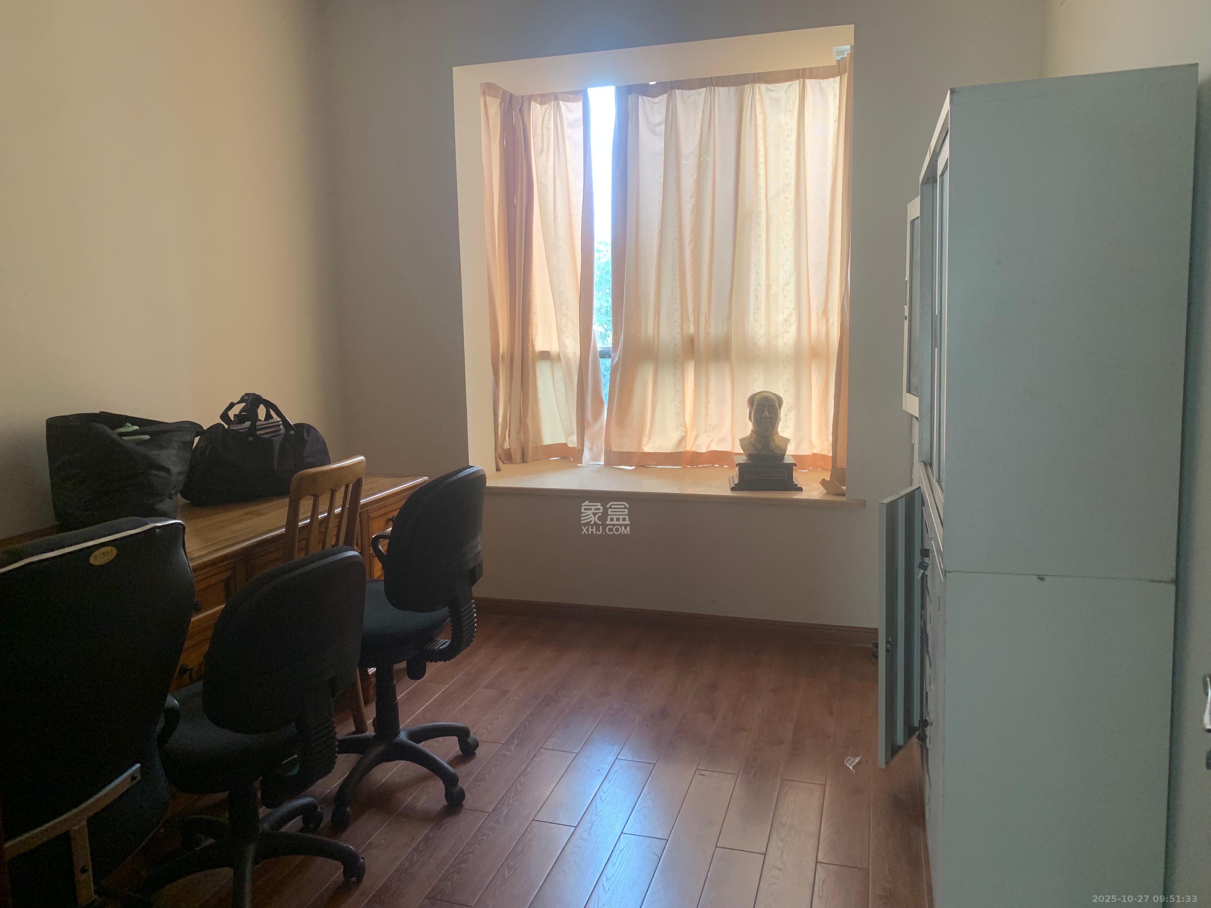 佳馨园 5室2厅2卫 4600.0元/月 佳馨园 5室2厅2卫 4600.0元/月室内图