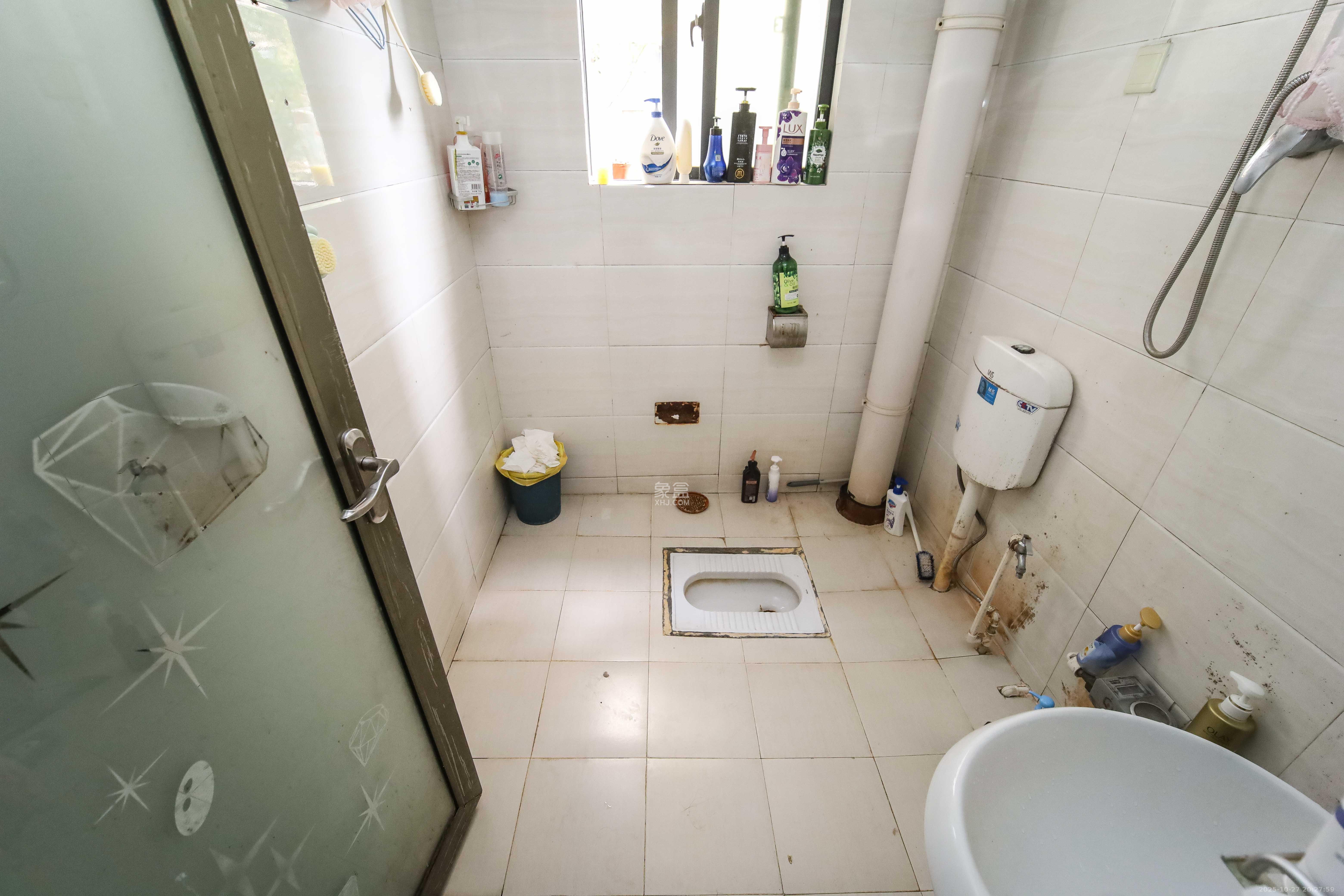 锦湘国际星城三期(锦绣苑)  3室2厅2卫    88.0万 锦湘国际星城三期(锦绣苑)  3室2厅2卫    88.0万卫生间