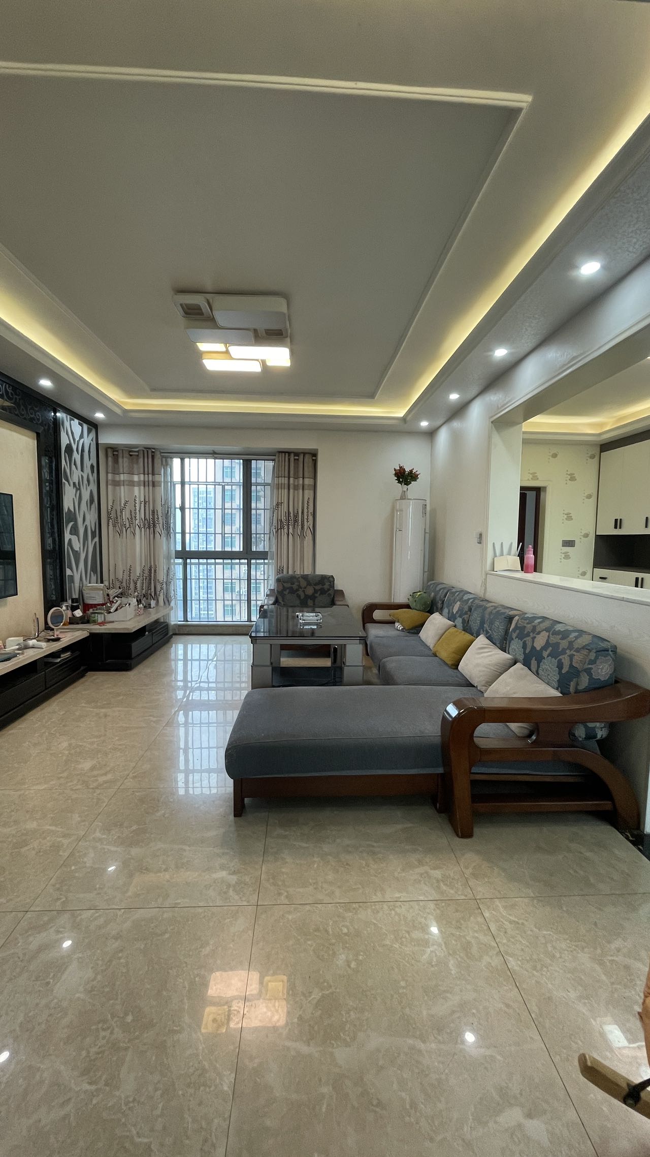 鹏利广场  3室2厅2卫    2100.0元/月户型图