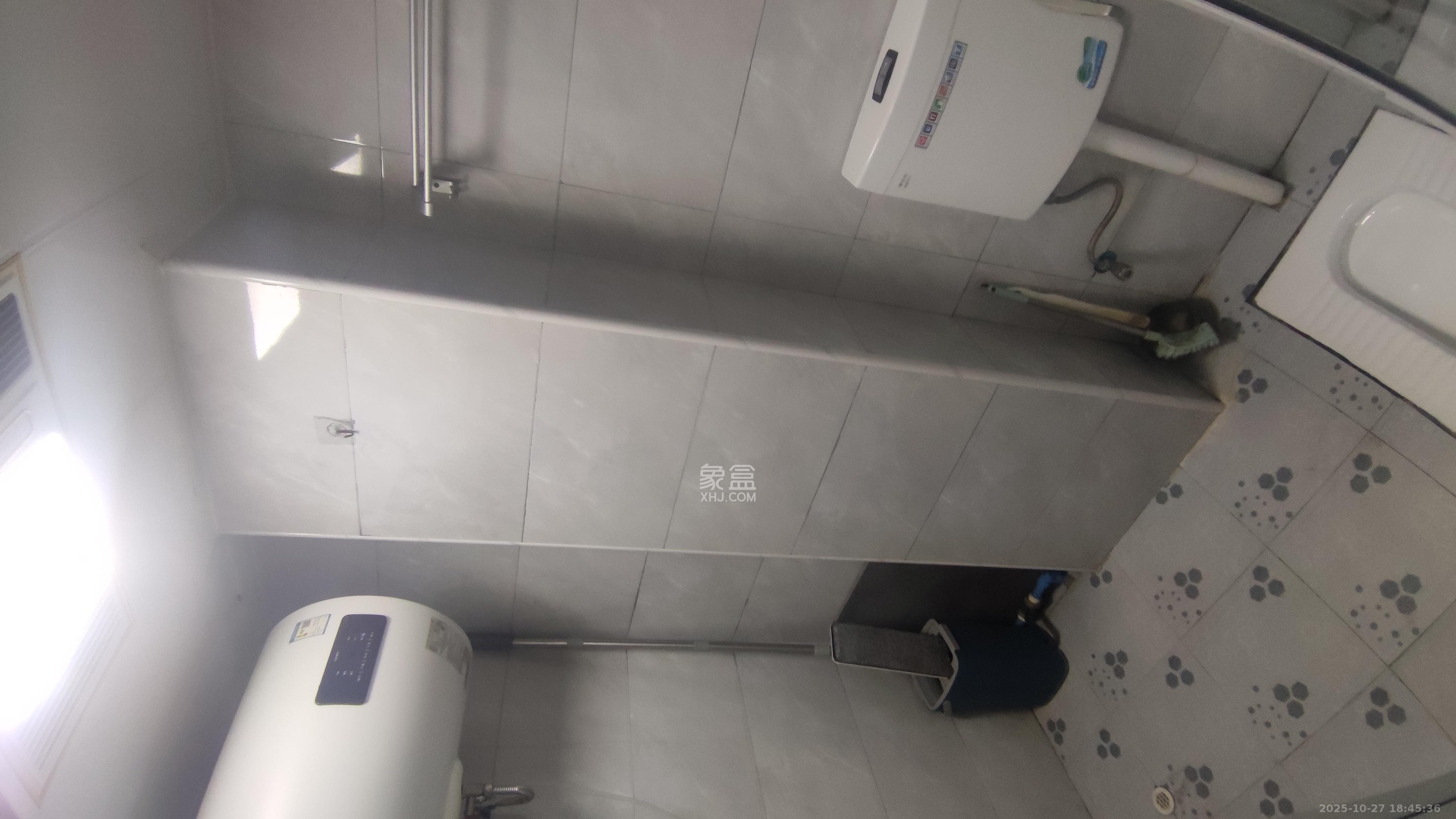 好莱城（弘德西街）  1室1厅1卫    1100.0元/月室内图