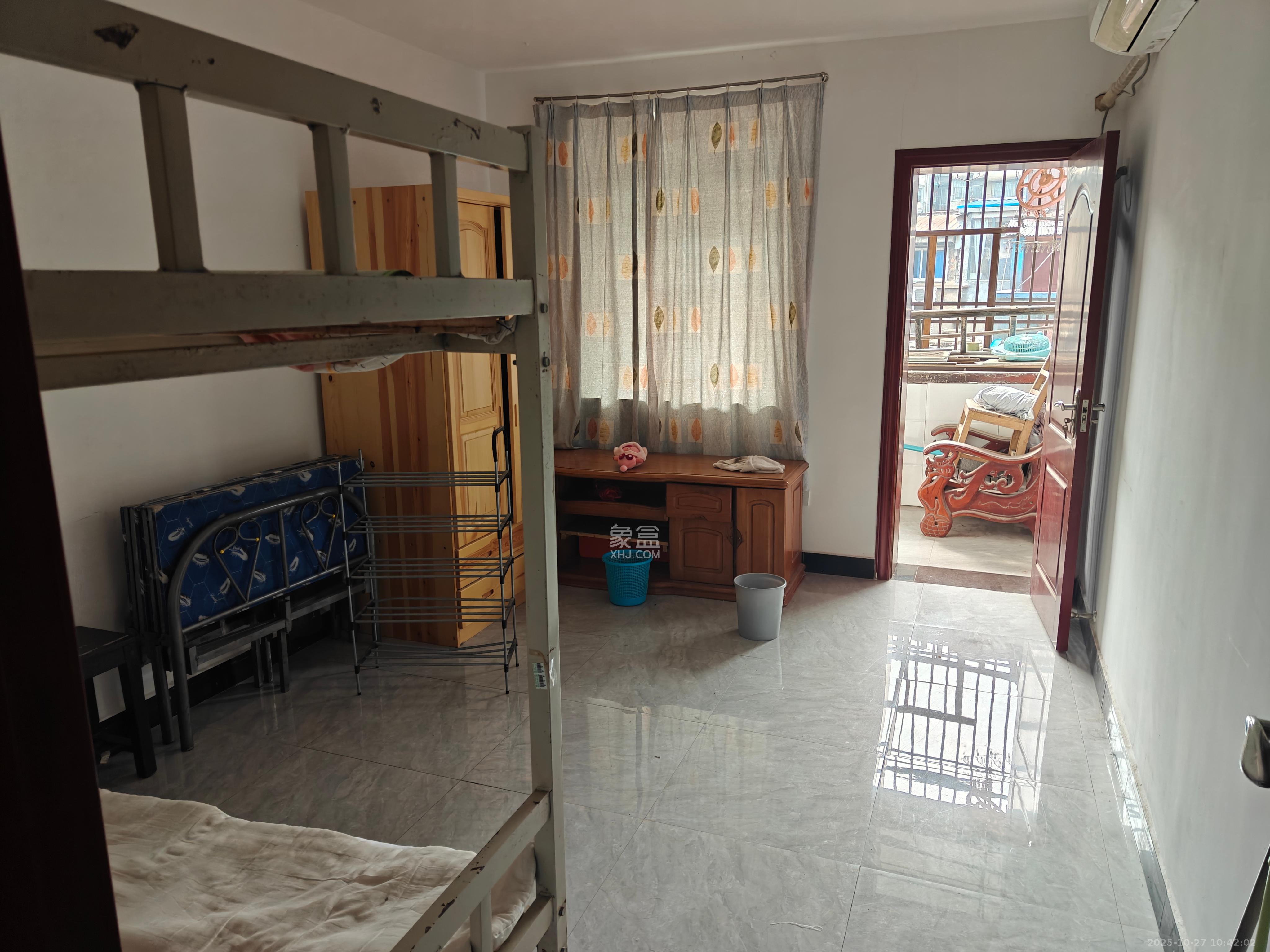 光裕里(光裕里巷电梯厂宿舍) 1室0厅0卫 1600.0元/月 光裕里(光裕里巷电梯厂宿舍) 1室0厅0卫 1600.0元/月室内图