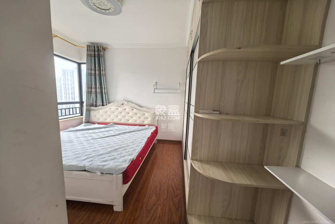 中海梅溪湖壹号  3室2厅1卫    2300.0元/月 中海梅溪湖壹号  3室2厅1卫    2300.0元/月室内图