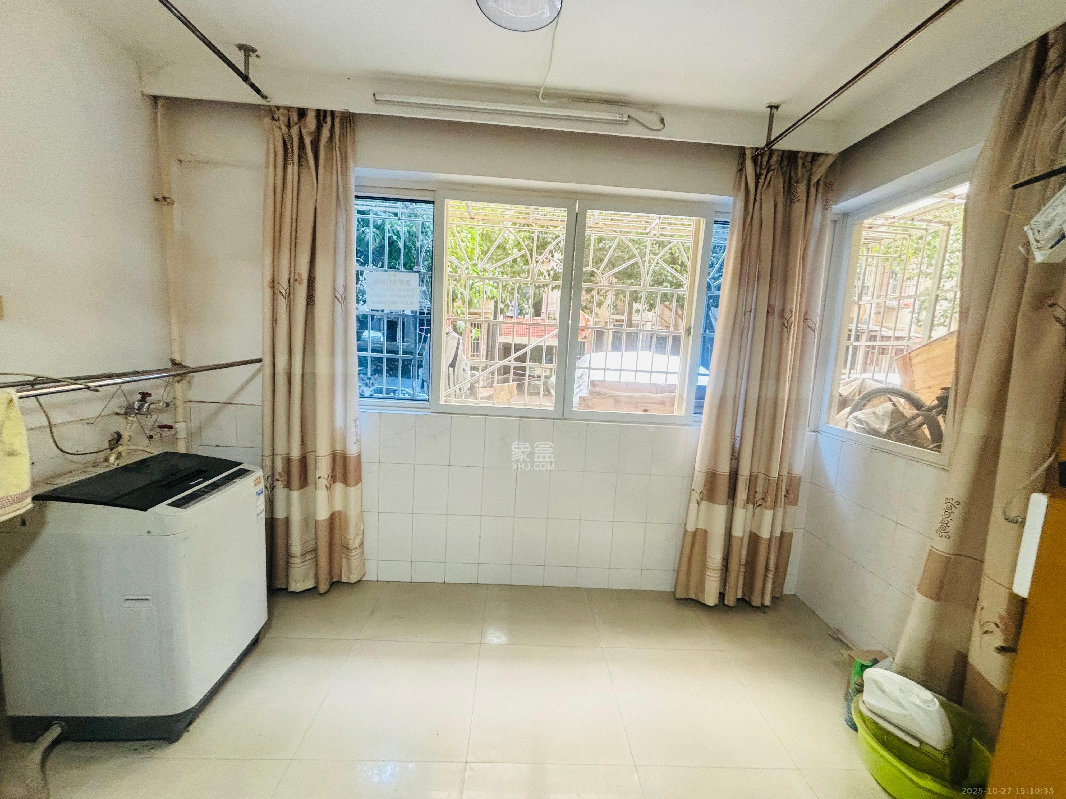 广厦新村  2室1厅1卫    1800.0元/月 广厦新村  2室1厅1卫    1800.0元/月室内图