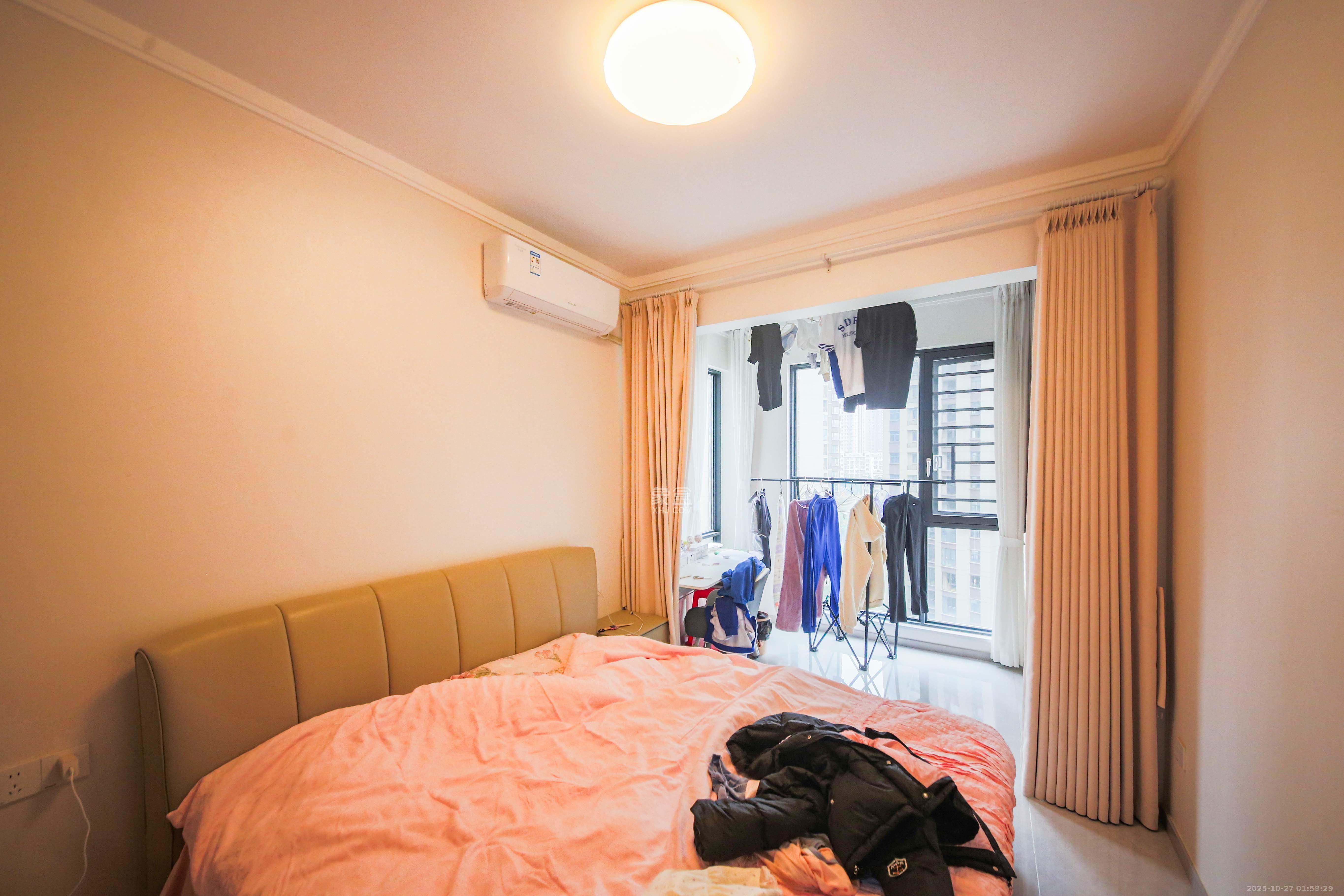 中建钰和城  3室2厅2卫    156.0万 中建钰和城  3室2厅2卫    156.0万卧室