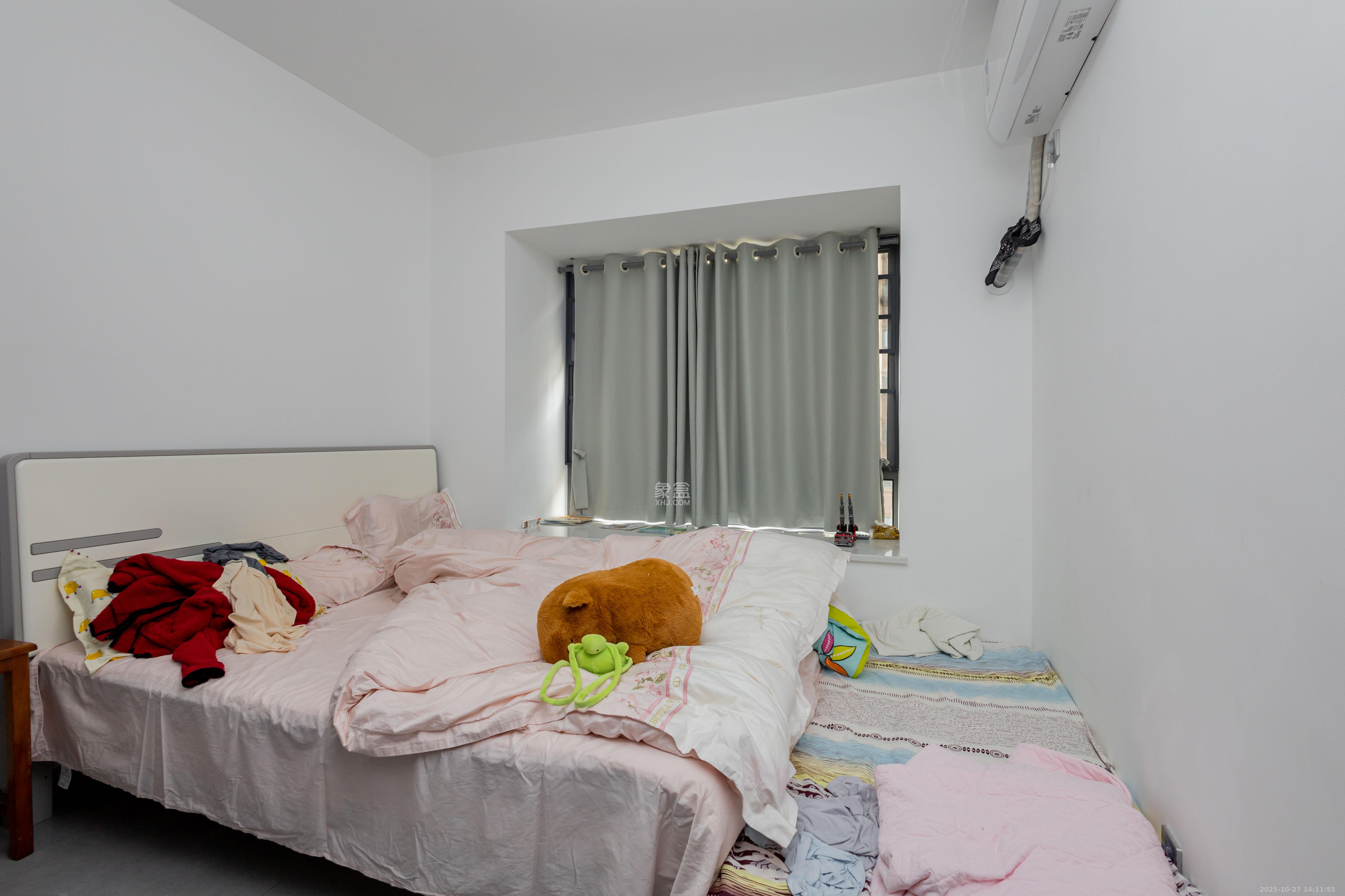 中交中央公园D4区  3室1厅1卫    106.0万卧室