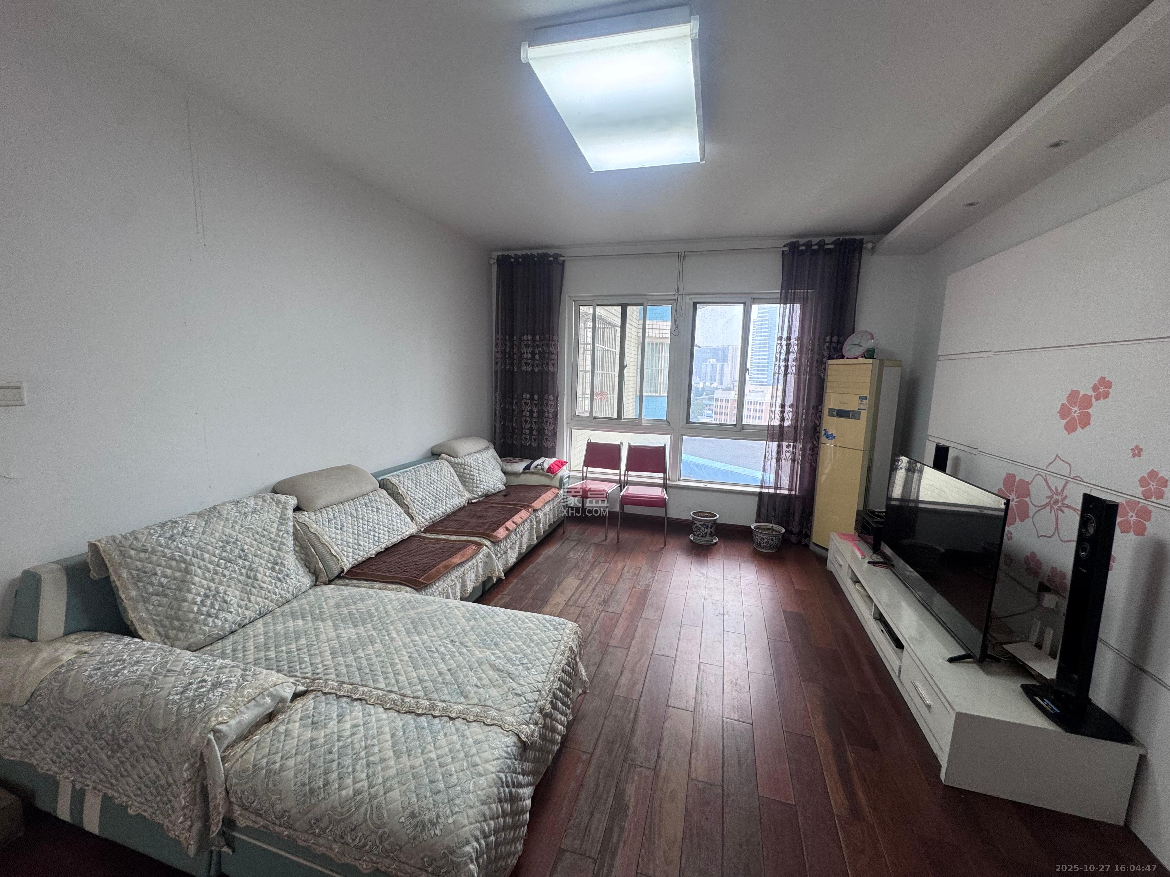 滨湖嘉园(湖滨小区)  2室2厅2卫    2200.0元/月 滨湖嘉园(湖滨小区)  2室2厅2卫    2200.0元/月室内图