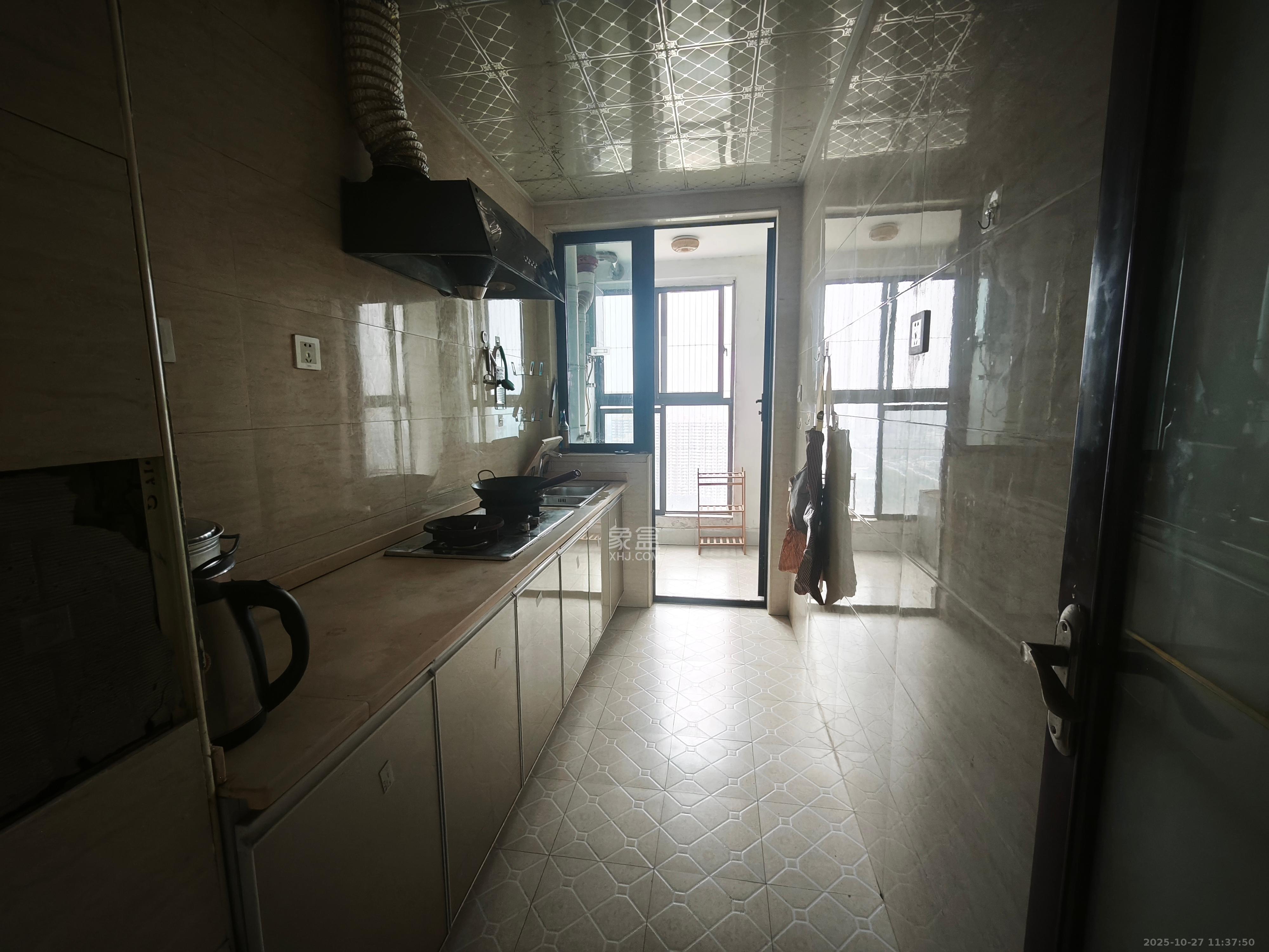 绿地之窗 3室2厅2卫 2000.0元/月 绿地之窗 3室2厅2卫 2000.0元/月室内图