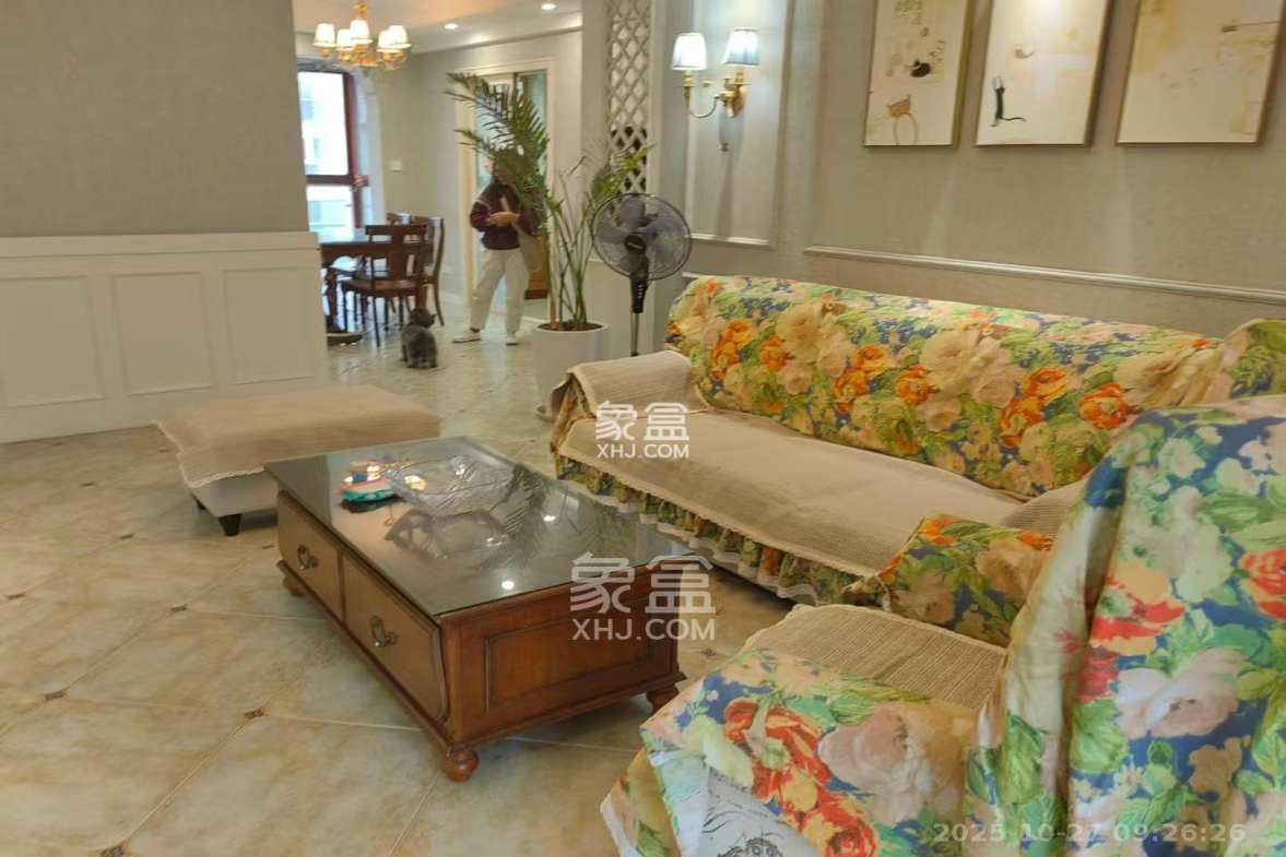 天健芙蓉盛世一期 3室2厅1卫 3850.0元/月 天健芙蓉盛世一期 3室2厅1卫 3850.0元/月室内图