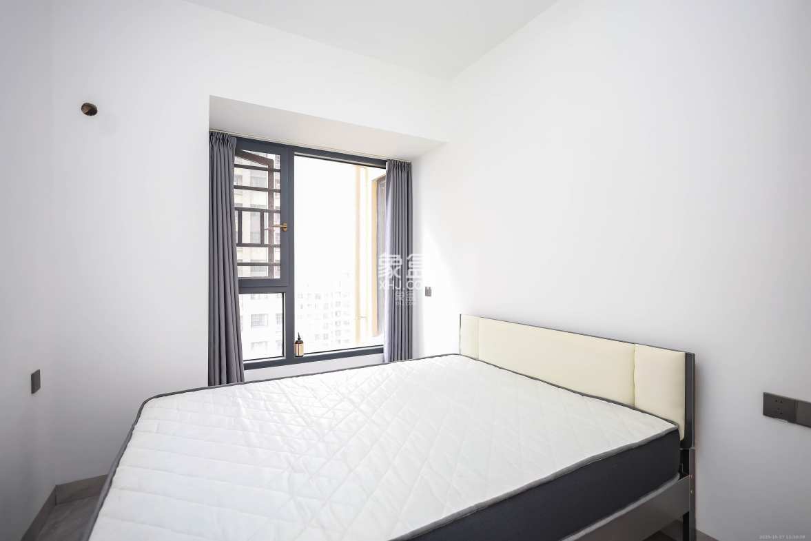 天麓尚层 3室2厅1卫 75.0万 天麓尚层 3室2厅1卫 75.0万卧室