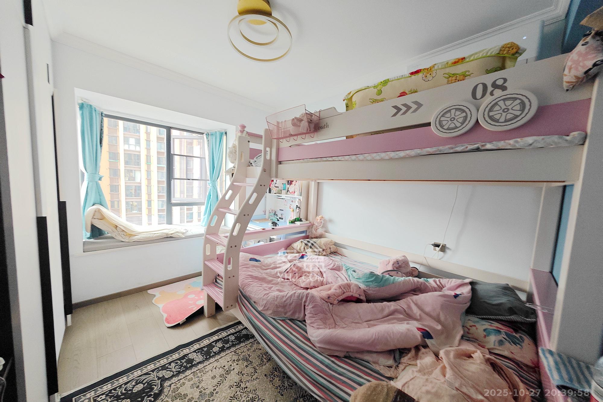 新城新世界四期柏樾  2室1厅1卫    85.0万 新城新世界四期柏樾  2室1厅1卫    85.0万卧室