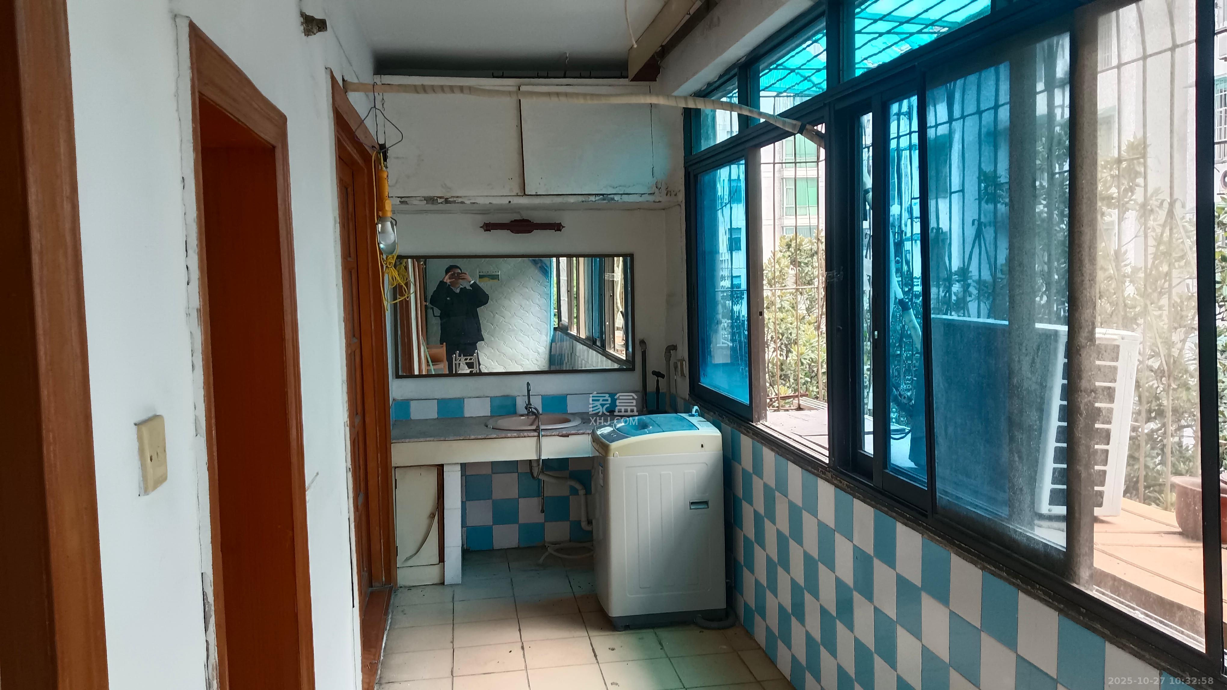 长钢宿舍小区 3室2厅1卫 1800.0元/月 长钢宿舍小区 3室2厅1卫 1800.0元/月室内图