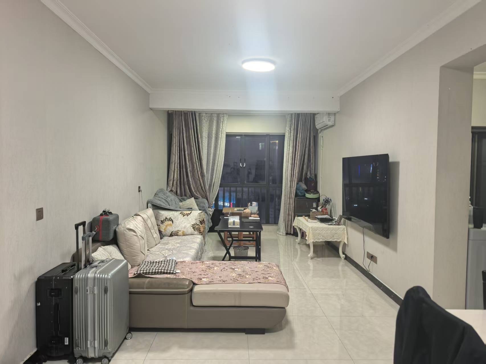 逸臣中央 2室1厅1卫 1800.0元/月 逸臣中央 2室1厅1卫 1800.0元/月室内图