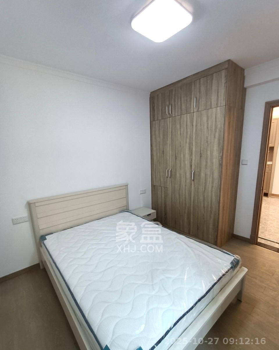 金地铂悦  3室2厅1卫    2300.0元/月 金地铂悦  3室2厅1卫    2300.0元/月室内图