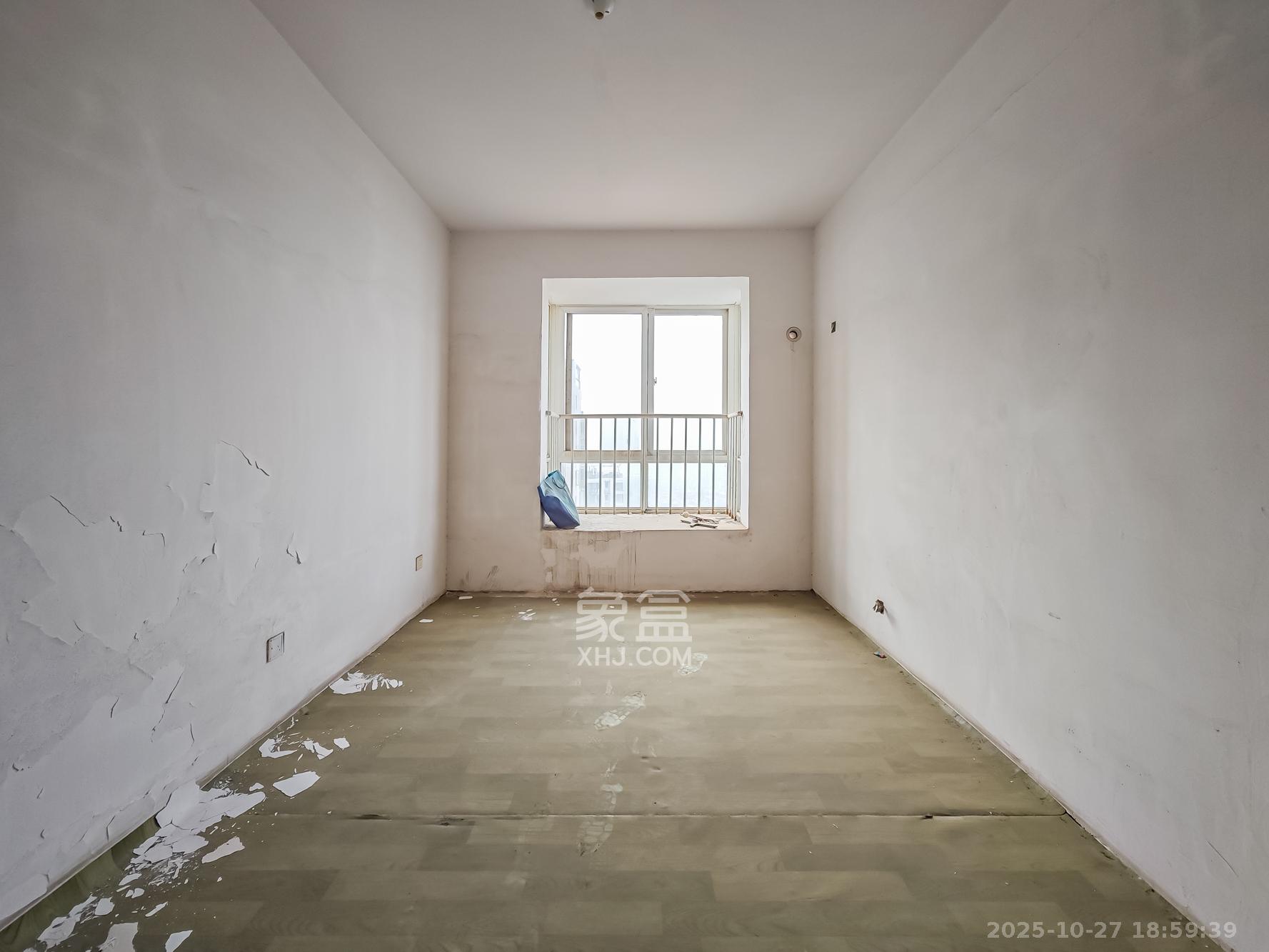 山语城一期  3室2厅2卫    90.0万卧室