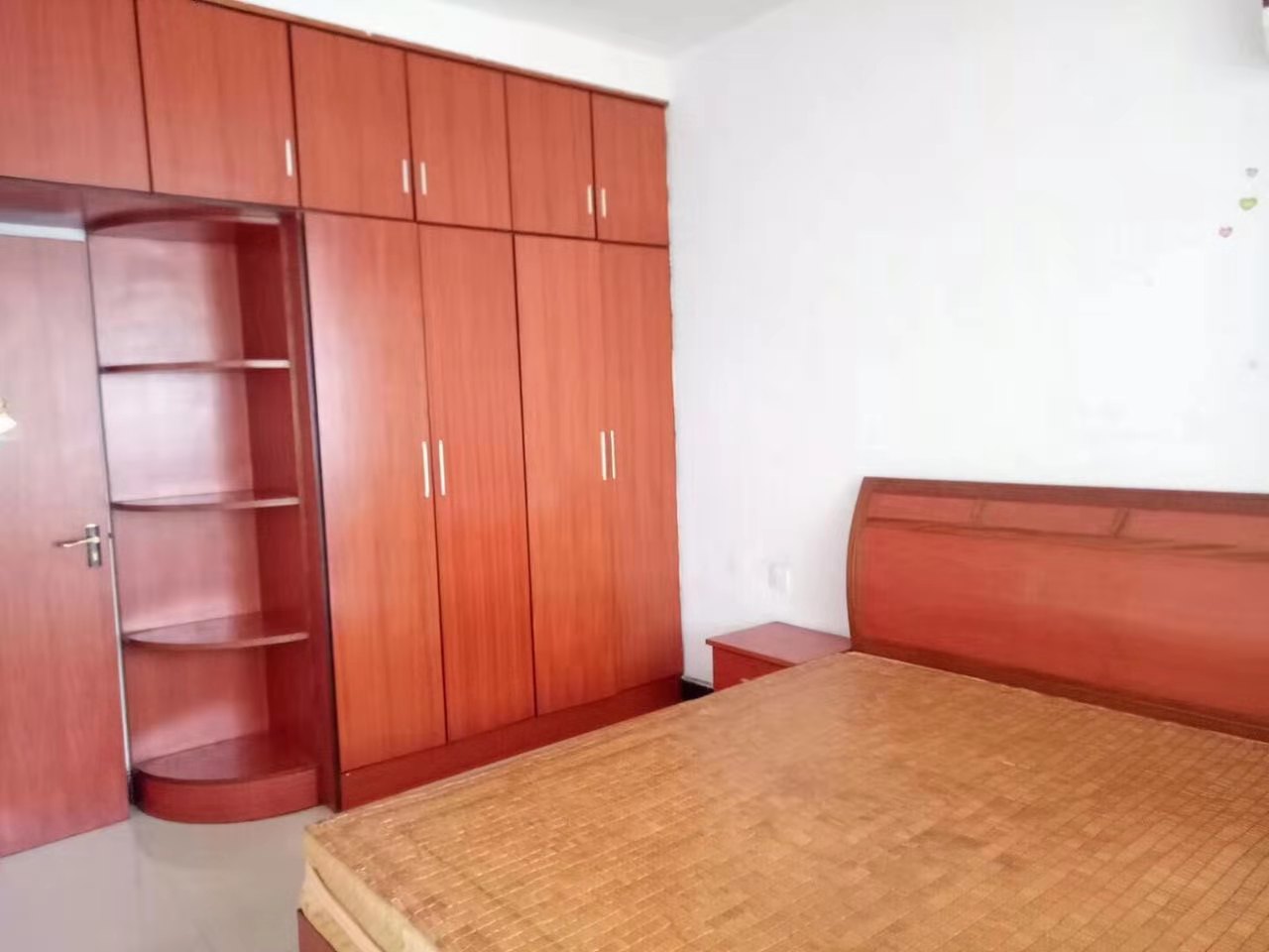 精诚名邸  3室2厅1卫    32.8万