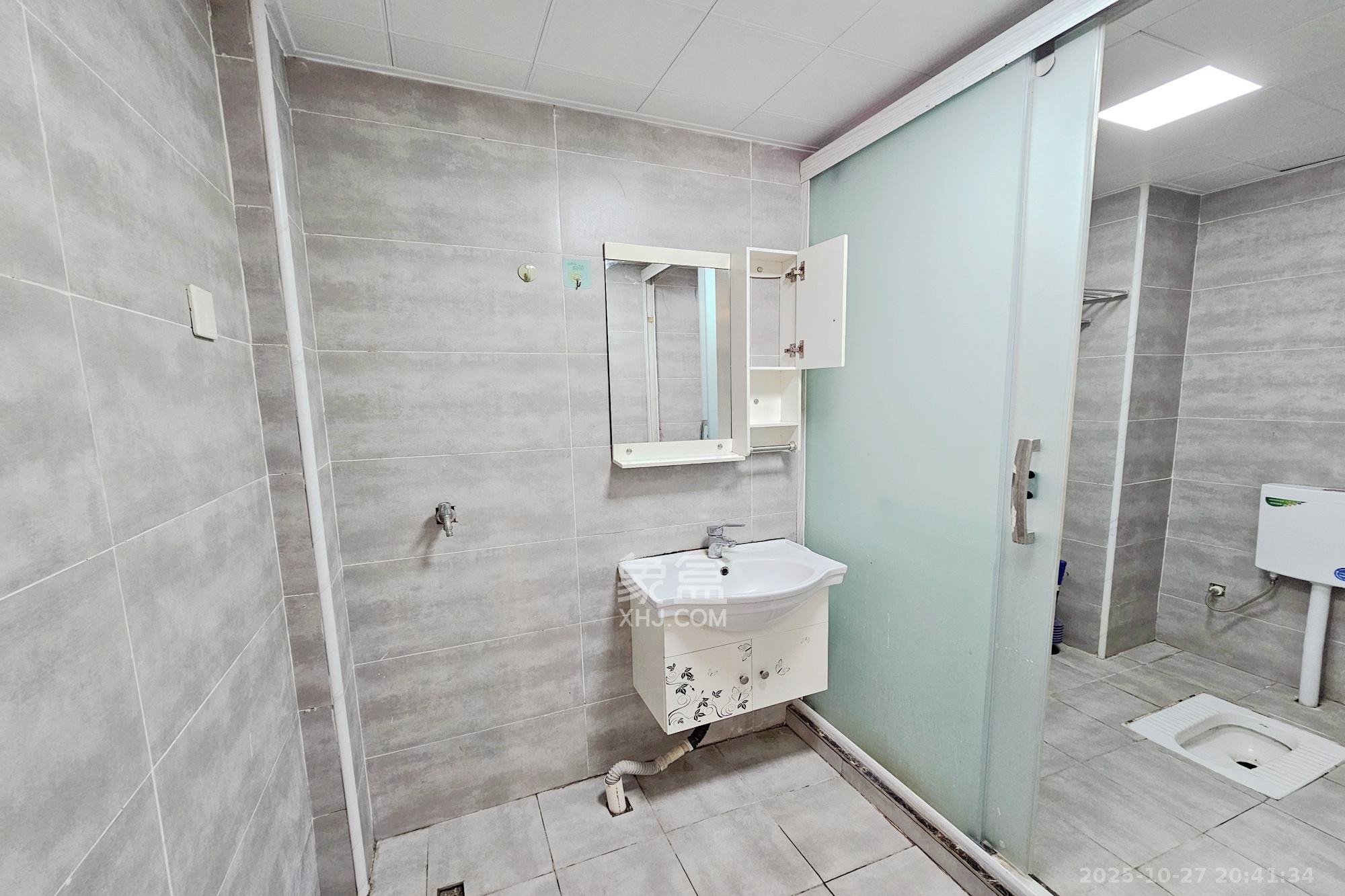 阳光城尚东湾青云苑  4室2厅2卫    108.0万卫生间