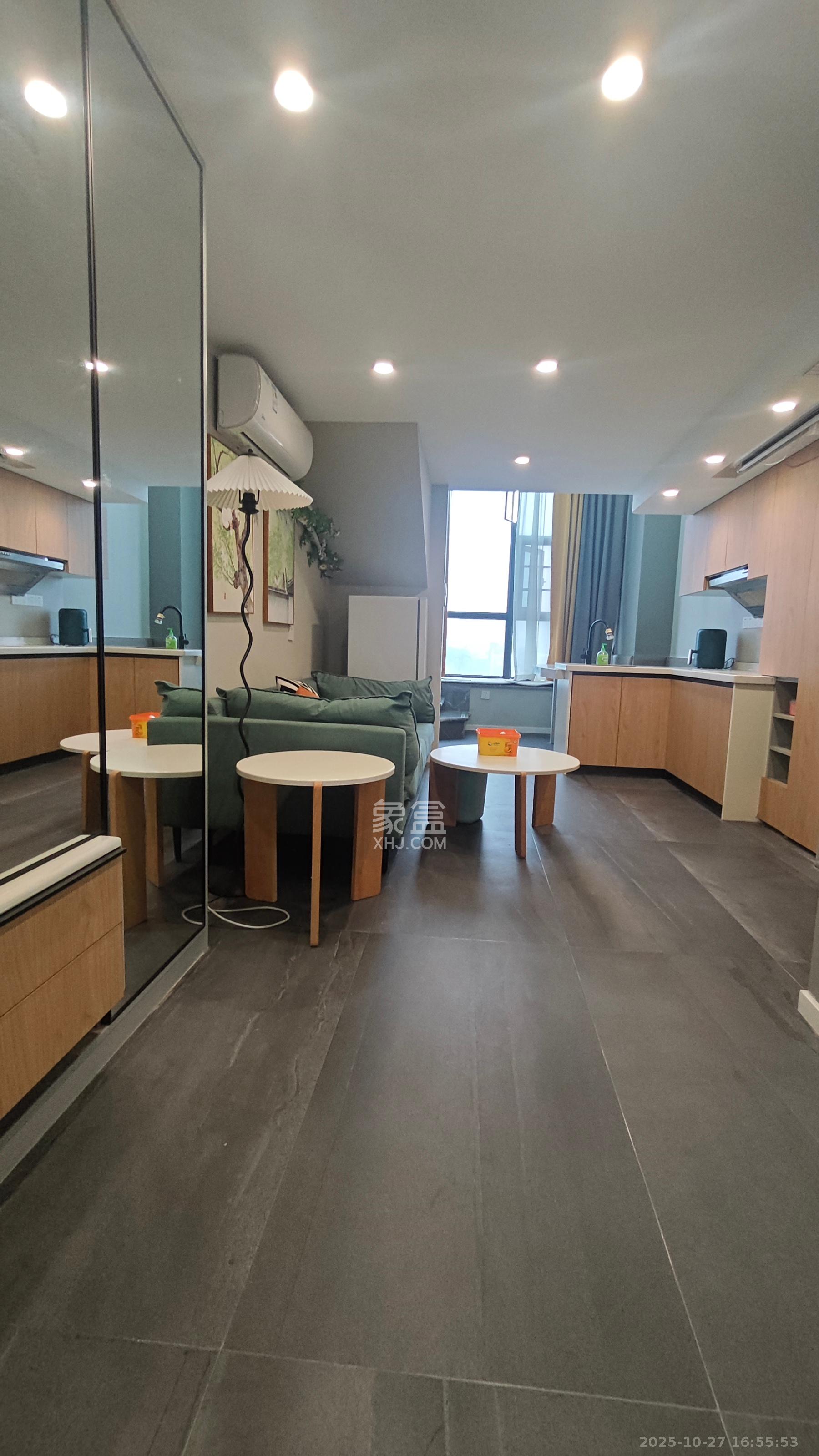 弘坤云寓  1室0厅0卫    2700.0元/月 弘坤云寓  1室0厅0卫    2700.0元/月室内图